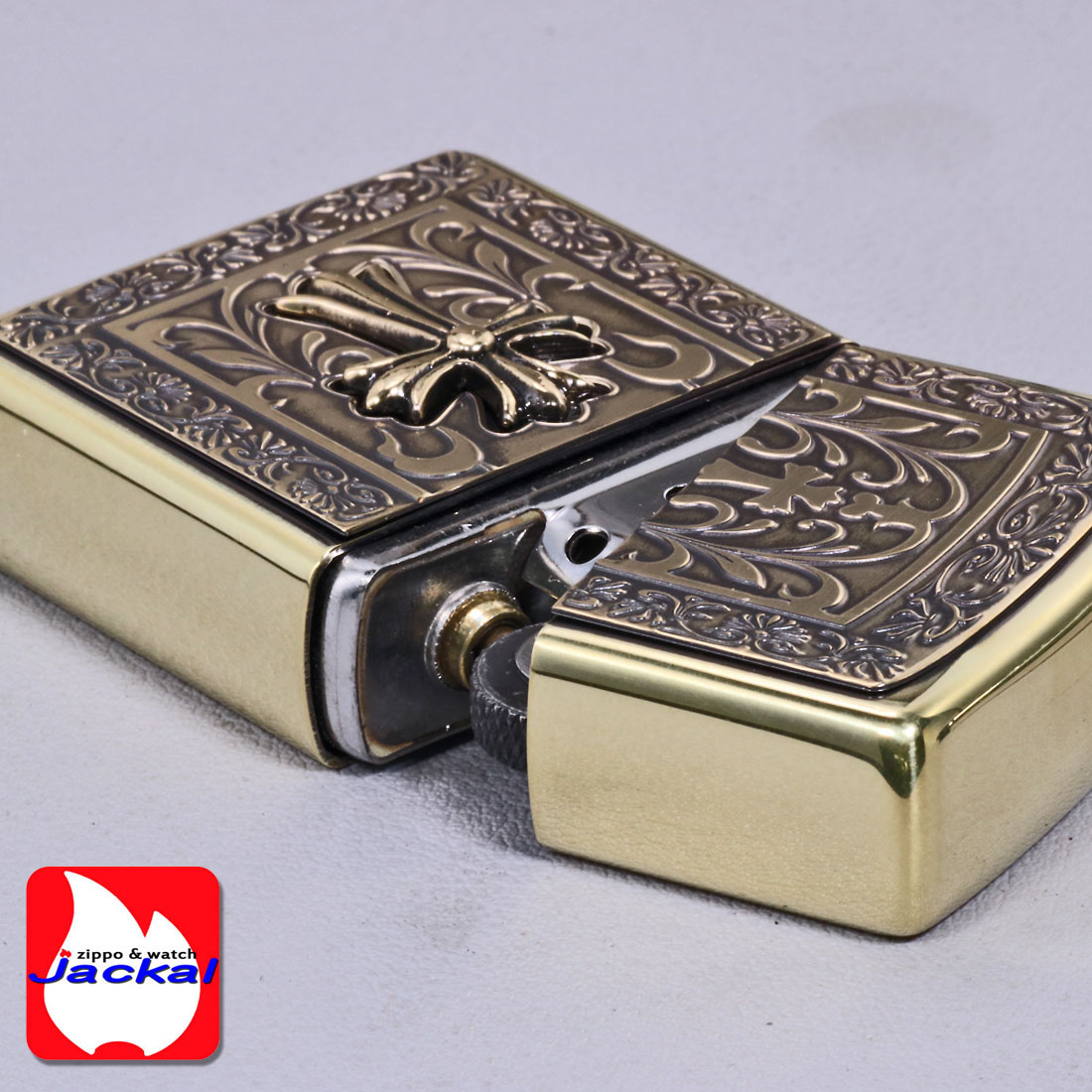 ジャッカルのzippo ライター ジッポーライター ZP ソリッドフレームメタル BS クロス メタル貼り BSイブシ SOLID-CRS-BS オイル ライター ブラス しぶい アンティーク かっこいい おしゃれ メンズ レディース ギフト プレゼント 送料無料 ネコポス可｜アングル3