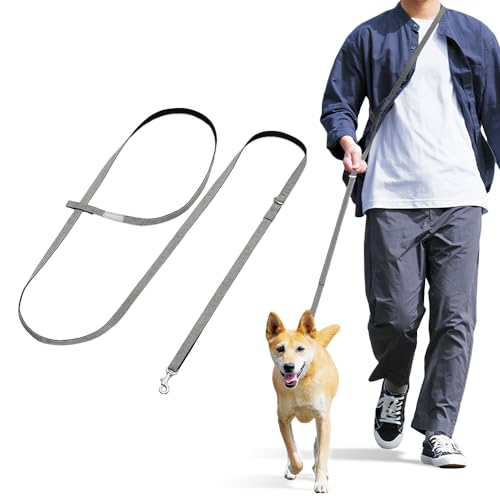 グレー/320センチメートル/RFM-NLC32・Color:グレー・パッケージ個数:1・製品サイズ：［幅］約1.5cm［長さ］約3.2m・製品質量：約100g・適応体重：約20kg以下・材質：ポリエステル、ポリプロピレン商品紹介 長さが調整できるリード。 輪の長さをかんたんに調節できるから、さまざまなシーンに合わせて使える。 1．手持ちで通常使用：普段のお散歩に。 2．肩掛けで長めに使用：両手が自由になるので荷物も持てる。 3．ななめ掛けで短く使用：ペットを近くで見ながら両手も空くので、フンの処理などに。 ※手を離して使用する場合は事故防止のため、必ず飼い主様の監視の下ご使用ください。 【使用上のご注意】 ・本製品はお散歩専用です。つなぎ止めでの使用は、ご遠慮ください。 ・適応体重はあくまでも目安です。体重が制限以内でも力が強い場合や気性が激しい場合は性格に合わせ、余裕を見てお選びください。 ・使用前後に各部を点検し亀裂や破損、ゆるみ、傷み、ほつれなどが見られましたら、使用をおやめください。 ・本製品はペットがかんだり引っかくなどすると、切れたり破損します。 ・お子様がペットを散歩させる場合は必ず保護者が同伴してください。 ・使用方法の誤り、分解、修理、改造などにより起こる事故については一切の責任を負いかねますのでご了承ください。 ・水ぬれや摩擦などで色落ちする場合があります。 ・使用後はいつも清潔に保ってください。汚れた場合は乾いた布等でふき取ってください。 ・ぬれた場合は水気をふき取り、陰干ししてください。暖房器具などで乾燥させないでください。 ※縫製品のため、寸法が若干異なる場合があります。 ※廃棄する場合は、各自治体の指示に従ってください。 使用方法 長さが調整できるリード。 輪の長さをかんたんに調節できるから、さまざまなシーンに合わせて使える。 1．手持ちで通常使用：普段のお散歩に。 2．肩掛けで長めに使用：両手が自由になるので荷物も持てる。 3．ななめ掛けで短く使用：ペットを近くで見ながら両手も空くので、フンの処理などに。 ※手を離して使用する場合は事故防止のため、必ず飼い主様の監視の下ご使用ください。 【使用上のご注意】 ・本製品はお散歩専用です。つなぎ止めでの使用は、ご遠慮ください。 ・適応体重はあくまでも目安です。体重が制限以内でも力が強い場合や気性が激しい場合は性格に合わせ、余裕を見てお選びください。 ・使用前後に各部を点検し亀裂や破損、ゆるみ、傷み、ほつれなどが見られましたら、使用をおやめください。 ・本製品はペットがかんだり引っかくなどすると、切れたり破損します。 ・お子様がペットを散歩させる場合は必ず保護者が同伴してください。 ・使用方法の誤り、分解、修理、改造などにより起こる事故については一切の責任を負いかねますのでご了承ください。 ・水ぬれや摩擦などで色落ちする場合があります。 ・使用後はいつも清潔に保ってください。汚れた場合は乾いた布等でふき取ってください。 ・ぬれた場合は水気をふき取り、陰干ししてください。暖房器具などで乾燥させないでください。 ※縫製品のため、寸法が若干異なる場合があります。 ※廃棄する場合は、各自治体の指示に従ってください。
