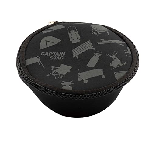 320ml用(ポケット付)・CSギア/ブラックブラック/外径135×高さ70mm/UH-3045・Style:320ml用(ポケット付)・CSギア/ブラック・パッケージ個数:1・製品サイズ:(約)外径135×高さ70mm・使用可能サイズ:外径120×高さ45mm、容量320ml程度のシェラカップ4個程度収納できます。※形状などにより収納できない場合がございます。・製品重量:(約)54g・材質:表地・裏地/ポリエステル、メッシュポケット/ポリエステル、クッション材/合成ゴム・原産国:中国シェラカップを4個程度収納可能。 クッション性のある生地でシェラカップを保護。 ■内ポケット付 …シェラカップ調理器用レモン絞りや調味料、粉末スープなどの収納に便利。 【収納例】(全てキャプテンスタッグ製品によるものです。) ・シェラカップ4個+調理器 ・シェラカップ2個+調理器+竹製フタ ・シェラカップ2個+調理器+シェラカップフォーク ・シェラカップ2個+調理器+シェラカップスプーン 製品サイズ:(約)外径135×高さ70mm 使用可能サイズ:外径120×高さ45mm、容量320ml程度のシェラカップ4個程度収納できます。 ※形状などにより収納できない場合がございます。 製品重量:(約)54g 材質:表地・裏地/ポリエステル、メッシュポケット/ポリエステル、クッション材/合成ゴム 原産国:中国 レンタル等による貸出、オークション等による販売や中古販売、及び譲渡によって発生した故障・破損・損害・事故などにつきましては一切責任を負いかねますので予めご了承ください。