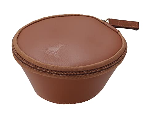 シェラカップケース(ブラウン)ブラウン/-/UM-1582・Style:シェラカップケース(ブラウン)・パッケージ個数:1・製品サイズ:(約)外径135×高さ70mm・製品重量:(約)82g・材質:本体/牛革・原産国:中国使い込むほどに味わいの増す牛本革製。 【収納例】(全てキャプテンスタッグ製品によるものです。) ・シェラカップ4個＋調理器 ・シェラカップ2個＋調理器＋シェラカップスプーン1本またはシェラカップフォーク1本 製品サイズ:(約)外径135×高さ70mm 製品重量:(約)82g 材質:本体/牛革 原産国:中国 レンタル等による貸出、オークション等による販売や中古販売、及び譲渡によって発生した故障・破損・損害・事故などにつきましては一切責任を負いかねますので予めご了承ください。