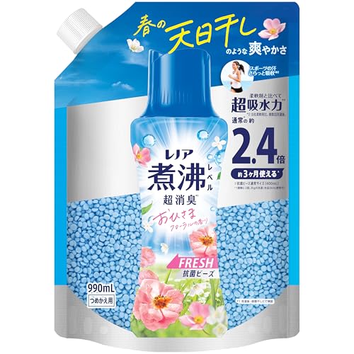 -/詰め替え 990mL/-・PatternName:抗菌ビーズSize:詰め替え 990mL・パッケージ個数:1・抗菌ビーズは、衣類の消臭専用のお洗濯ビーズ。いつもの洗剤や柔軟剤に加えるだけで、しみついたニオイまで煮沸レベルに消臭* (*洗濯後・部屋干しにて検証。)・エリそでの黄ばみも120日ブロック* (*皮脂を再現した成分と綿の生地の模擬実験にて検証)・衣類の抗菌*だけでなく、洗濯槽の防カビ*2まで (*全ての菌の増殖を抑えるわけではありません。*2既に付着していたカビや汚れを取り除くわけではありません。)・柔軟剤に比べて超吸水力* (*当社柔軟剤比。複数回洗濯後。)・使い方は簡単。洗濯前に洗濯槽に直接入れるだけ。縦型・ドラム式、どちらの洗濯機にも使用できます。いろいろな柔軟剤とも香りの相性バツグンです。商品紹介 春の天日干しのような爽やかさ スポーツの汗さらっと吸収*1 柔軟剤と比べて超吸水力*1 煮沸レベルの消臭力*2 衣類が消臭フィルターに 洗濯槽の防カビ*3も エリそでの黄ばみブロック*4まで 12週間消臭力が続く*5 *1 当社柔軟剤比。複数回洗濯後。 *2 洗濯後・部屋干しにて検証。 *3 既に付着していたカビや汚れを取り除くわけではありません。 *4 皮脂を再現した成分と綿の生地の模擬実験にて検証。 *5 保管状態で レノア 煮沸レベル超消臭 抗菌ビーズ FRESH おひさまフローラルの香り 使用上の注意 香りの感じ方には個人差があります。使用量の目安を参考に、周囲の方にもご配慮の上、お使い下さい。食べ物ではありません。子供や認知症の方の手の届く所に置かない。用途外に使用しない。高温、および直射日光などをさけて保管する。高温や直射日光での保管によりビーズの色が変わる可能性がありますが品質に問題ありません。万が一、溶け残った場合は、水でよく洗い流してください。まれに、シミなどができてしまった場合、中性洗剤などでよく洗い流してください。気圧や温度の変化によって流通過程でパッケージ内の空気が膨張しても問題ないように穴が開いています。製品品質への問題はありませんので、安心してお使いください。窒息の原因になる可能性がありますので、容器キャップは常に固く締め、お子様が誤って口にいれないようにしてください。 応急処置：万が一、飲み込んだ場合は水を飲ませる、又、目に入った場合はこすらずに水でよく洗う等応急処置をし、医師に相談する。 原材料・成分 安定化剤、香料、消臭剤、抗菌剤 使用方法 お洗濯のはじめに入れるだけ！1 洗濯槽にビーズを直接入れるだけ。2 洗剤や柔軟剤をいつも通り入れる。空気を含んだビーズだからよく溶ける。「すすぎ1回」で消臭もっと長続き！溶け残りも心配なし！おしゃれ着コースやドライコースでお使いの場合、製品を溶かしてから、衣類を入れてください。縦型・ドラム式どちらでもOK。自動投入洗濯機の場合も、ビーズは必ず洗濯槽へ投入してください。自動投入洗濯機に：ビーズを柔軟剤にプラスで消臭長続き！（使用量の目安：衣料1kgに対して12mL）上記は目安ですので、お好みの香りの強さになるように、量を調節できます。