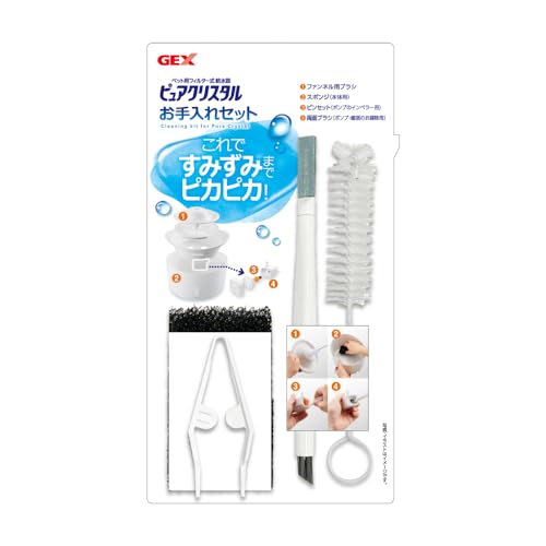 白/-/4972547927941・パッケージ個数:1・ピュアクリスタルをお手入れしやすい4点セット。すみずみまでピカピカに!・●このお手入れセットですみずみまでピカピカ! ●ピュアクリスタル専用のお手入れ4点セット：ファンネル用ブラシ(トップファンネルの洗浄にご使用ください)、スポンジ（ベースタンクやフィルタートレイなど、本体各部の洗浄にご使用ください）、ピンセット（ポンプ内部のインペラーを抜き取ります）、両面ブラシ（ポンプ内部の洗浄やポンプや本体の細部の洗浄にご使用ください）・【月に1回しっかりお手入れ】いつでもきれいなお水を与えるために、定期的なポンプのお手入れが必要です。ポンプは分解して内部まで洗浄してください。お手入れが不足すると、ポンプが止まったり水が流れなくなる原因にもなります。・【ポンプのお手入れ方法】1.ポンプカバーを取り外します。 2.インペラーカバーを外し、インペラーをピンセットで抜き取ります。 3.インペラーの汚れを水洗いし、ポンプ内部も汚れを両面ブラシで落とします。※シャフトに無理な力を加えないでください。 4.逆の手順でセットします。商品紹介 ピュアクリスタルをお手入れしやすい4点セット。すみずみまでピカピカに! ●このお手入れセットですみずみまでピカピカ! ●ピュアクリスタル専用のお手入れ4点セット：ファンネル用ブラシ(トップファンネルの洗浄にご使用ください)、スポンジ（ベースタンクやフィルタートレイなど、本体各部の洗浄にご使用ください）、ピンセット（ポンプ内部のインペラーを抜き取ります）、両面ブラシ（ポンプ内部の洗浄やポンプや本体の細部の洗浄にご使用ください） 【月に1回しっかりお手入れ】いつでもきれいなお水を与えるために、定期的なポンプのお手入れが必要です。ポンプは分解して内部まで洗浄してください。お手入れが不足すると、ポンプが止まったり水が流れなくなる原因にもなります。 【ポンプのお手入れ方法】1.ポンプカバーを取り外します。 2.インペラーカバーを外し、インペラーをピンセットで抜き取ります。 3.インペラーの汚れを水洗いし、ポンプ内部も汚れを両面ブラシで落とします。※シャフトに無理な力を加えないでください。 4.逆の手順でセットします。 セット内容:ファンネル用ブラシ、ピンセット、スポンジ、両面ブラシ 使用方法 ●ファンネル用ブラシ：トップファンネルの洗浄にご使用ください。●スポンジ：ベースタンクやフィルタートレイなど、本体各部の洗浄にご使用ください。●ピンセット：ポンプ内部のインペラーを抜き取ります。●両面ブラシ：ポンプ内部の洗浄にご使用ください。ポンプや本体の細部の洗浄にご使用ください。 ●いつでもきれいなお水を与えるために、定期的なポンプのお手入れが必要です。ポンプは分解して内部まで洗浄してください。お手入れが不足すると、ポンプが止まったり水が流れなくなる原因にもなります。 【ポンプのお手入れ方法】1.ポンプカバーを取り外します。 2.インペラーカバーを外し、インペラーをピンセットで抜き取ります。 3.インペラーの汚れを水洗いし、ポンプ内部も汚れを両面ブラシで落とします。※シャフトに無理な力を加えないでください。 4.逆の手順でセットします。 ●ピュアクリスタルのお手入れには、タワシやシンナー・ベンジン・研磨剤またはアルコール及び有機溶剤を含むガラスクリーナーなどは使用しないでください。●使用後は流水で中性洗剤や汚れをよく洗い流し、水気を切って乾燥させてください。●45℃以上のお湯には使用しないでください。破損や変形の原因になります。 ※本製品はピュアクリスタル専用です。他の目的には使用しないでください。※ポンプ内部に汚れがたまっていたりシャフトがゆがんでいると、インペラーが抜き取りにくい場合があります。※ピンセット本体に過剰な力を掛けると破損する場合がありますのでご注意ください。※両面ブラシの布部分先端はネジ式になっています。ネジが締まっていないと、使用中に外れることがありますのでご注意ください。※スポンジが変色・退色する場合がありますが、品質に問題はございません。