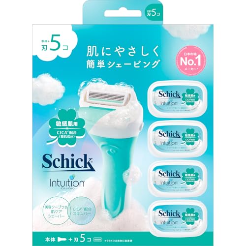 敏感肌用 クラブパック (ホルダー 刃付き+替刃4コ)グリーン/1個 (x 1)/-・PatternName:大容量パックStyle:敏感肌用 クラブパック (ホルダー 刃付き+替刃4コ)・パッケージ個数:1・内容量:本体1個、替刃5個・スリムで握りやすいハンドル・濡れた手でもすべりにくいラバーグリップ付き・スイングヘッドの4枚刃が身体の微妙なカーブに合わせて動く・濡らすだけで、カミソリの動きをスムーズにし、肌にうるおいを与えるソープ(保湿成分配合)商品紹介 ボディソープなしでソレ~る シック イントゥイション お試し用 アロエ&ビタミンE(保湿剤)配合のソープでシェービングしながら肌にうるおいを与えます。 ●濡らすだけで、カミソリの動きをスムーズにし、肌にうるおいを与えるソープ(保湿成分配合) ●スイングヘッドの4枚刃が身体の微妙なカーブに合わせて動きます。また、ソープの減りに合わせて、ヘッドの高さを自動的に調節します。 ●肌に刃があたるのを最小限に抑えるセーフティワイヤー。 ●濡れた手でもすべりにくいラバーグリップ付き。スリムで握りやすいハンドル。 使用方法 ・刃の部分とリボンソープをお湯、又は水に濡らします。 ・肌とリボンソープが濡れている状態で、なでるようにやさしく剃ってください。 ・ご使用後は、肌とカミソリ本体の水分をしっかりときり、キャップをつけずにシャワーハンガーにかけ、よく乾かしてください。 Design Specification Appearance and price can change without notice 商品のデザイン、仕様、外観、価格は予告なく変更する場合がありますのでご了承ください。 原材料・成分 パルミチン酸Na、ヤシ脂肪酸Na、イソステアリン酸Na、水、パルミチン酸K、グリセリン、イソステアロイルラクチレートNa、ヤシ脂肪酸K、イソステアリン酸K、カオリン、香料、ヤシ脂肪酸スクロース、酸化チタン、塩化Na、PEG-50シア脂、アーモンド油、酢酸トコフェロール、ペンテト酸5Na、エチドロン酸4Na、イソステアリン酸、アロエベラ葉汁、パンテノール 使用方法 刃部分とリボンソープをお湯か水で濡らしてください。 肌とリボンソープを濡らして優しく剃ります。 使用後は肌とカミソリ本体をよく乾かし、キャップをつけずにシャワーハンガーに掛けてください。