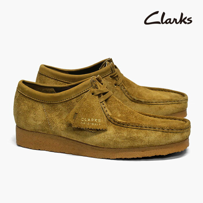 CLARKS クラークス WALLABEE ワラビー OAK HAIRY SUEDE 26168852 CLARKS(クラークス)から定番モデルWALLABEE(ワラビー)が入荷しました。 柔らかく優しく足を包み込むような気持のよい履き心地のシューズです。 乾いた木のような褪せたベージュブラウンのオークカラーの上質なスエードアッパーとクレープソール。 WALLABEE(ワラビー)はくるぶし下までのローカット、WALLABEE BOOT(ワラビーブーツ)はくるぶしより上までのアンクルブーツ丈のスタイルです。 【サイズ表記に関するご注意】 ※シューズボックスおよび本体に表記されているサイズはUKサイズになります。 「CN」は中国サイズの表記で「cm(センチメートル)」ではございません。 ※UKサイズ表記とcm換算表記を記載しています。 素材　スエード 替え紐　茶色 インソール　取り外し不可 サイズについて 25.0cm/25.5cm/26.0cm WIDTH(幅) G(※メンズ標準) 靴の大きさ　やや大きい 横幅　普通 甲の高さ　普通 標準的なつくりのスニーカーで26.5cmを履いているスタッフの場合、25.5cmでちょうど良いくらいでした。個人差がありますがスニーカーよりも1cm小さいサイズをおススメします。 上記のサイズについては、弊社スタッフが試着し比較した結果を記載しておりますが、感じ方には個人差がございますので、サイズがご心配な方はお気軽にお問い合わせください。 製造工程の都合上、アッパーに細微な傷やソールの接着剤がわずかに付着している場合がございますが、不良品ではございません。 こちらの商品は姉妹店と在庫を共有しておりますので、売り違いが生じる事がございます。予めご了承下さい。 商品画像については、可能な限り実際の商品に近いカラーにて掲載をしておりますが、お客様が使用されているパソコンのモニターやモバイル端末の機種によって見え方には多少の違いがございます。【クラークス ワラビー】CLARKS WALLABEE OAK HAIRY SUEDE 26168852[メンズ/スエード/ベージュ/ブラウン/茶色/ブーツ/スニーカー/並行輸入品]