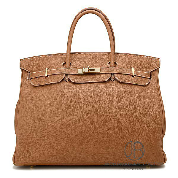 [商品ID：em939] &nbsp;PRODUCT&nbsp;&nbsp;-&nbsp;商品名&nbsp;- BRANDブランド エルメスHERMES MODELモデル バーキン40 ゴールド ブラウンBirkin40 Gold Brown REFERENCE型番 H027635CC37 &nbsp;DETAILS&nbsp;&nbsp;-&nbsp;商品詳細&nbsp;- グランドメゾン・エルメスを象徴する人気のバッグ「バーキン」 海外セレブをはじめ国内の男性・女性からも圧倒的人気を誇るモデルです。 40センチはお洒落に敏感な男性のビジネスバッグとして人気があり、 エレガント且つ、収納力に優れています。実用性も兼ね備えた人気のサイズです。 ノートパソコンはもちろんA4ファイルや雑誌なども楽々収納できます！ 人気で定番色であるゴールド×ゴールド金具、早い者勝ちの逸品です。革・トゴ　カラー・ゴールド　金具・ゴールド 付属品・カデナ(鍵)　クロシェット　エルメスボックス　内袋 内側フロントポケット1　ファスナーポケット1 &nbsp;SPEC&nbsp;&nbsp;-&nbsp;商品スペック&nbsp;- 付属品 ： メーカー純正BOXあり サイズ ： W40cm×H30cm×D21cm 重量 ： 1717g 種類 ： ハンドバッグ