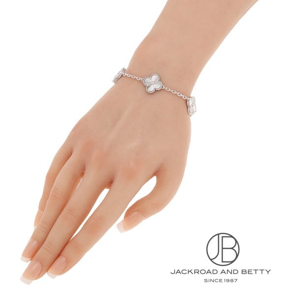 ジャックロード 【腕時計専門店】のヴァンクリーフ&アーペル VAN CLEEF&ARPELS ヴィンテージ アルハンブラ ブレスレット 5モチーフ VCARP9XE00 中古 ジュエリー ブランドジュエリー｜アングル2