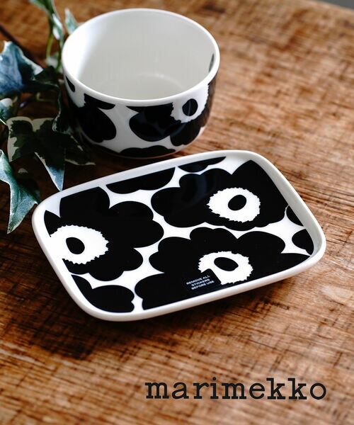 マリメッコ 皿・プレート 【20%OFF】マリメッコ marimekko プレート小 食器 皿 小皿 デザート プレート 角皿 陶器 スクエアプレート 北欧 正規品 ウニッコ Unikko ブラック ギフト 贈り物 プレゼント 人気 春夏 ・52219471067-0062301(レディース)(1F-W)(クーポン対象外)