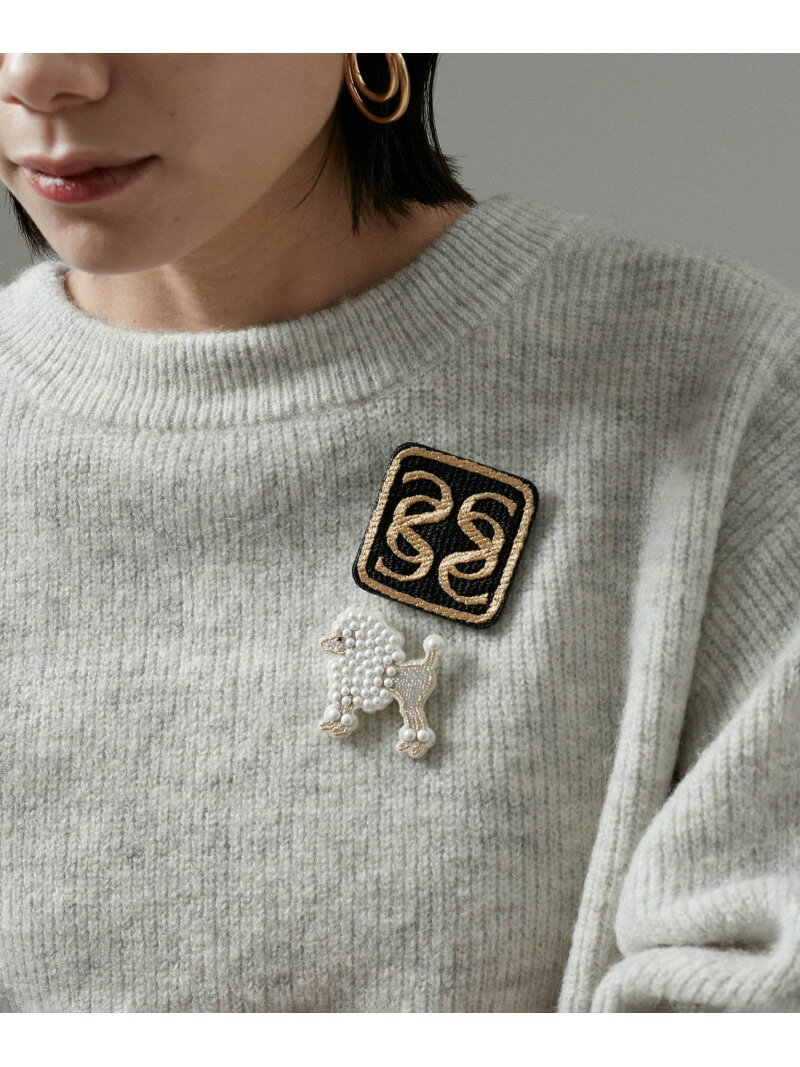 刺繍ワッペンブローチ<ロゴ> SALON adam et rope' サロン アダム エ ロペ アクセサリー・腕時計 ブローチ・コサージュ・バッジ ブラック ホ...