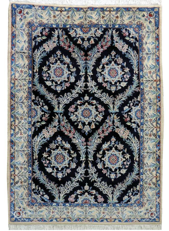 ペルシャ絨毯 カーペット ウール＆シルク 手織り高級 ペルシャ絨毯の本場 イラン ナイン産 玄関マットサイズ 132cm×91cm【本物保証】