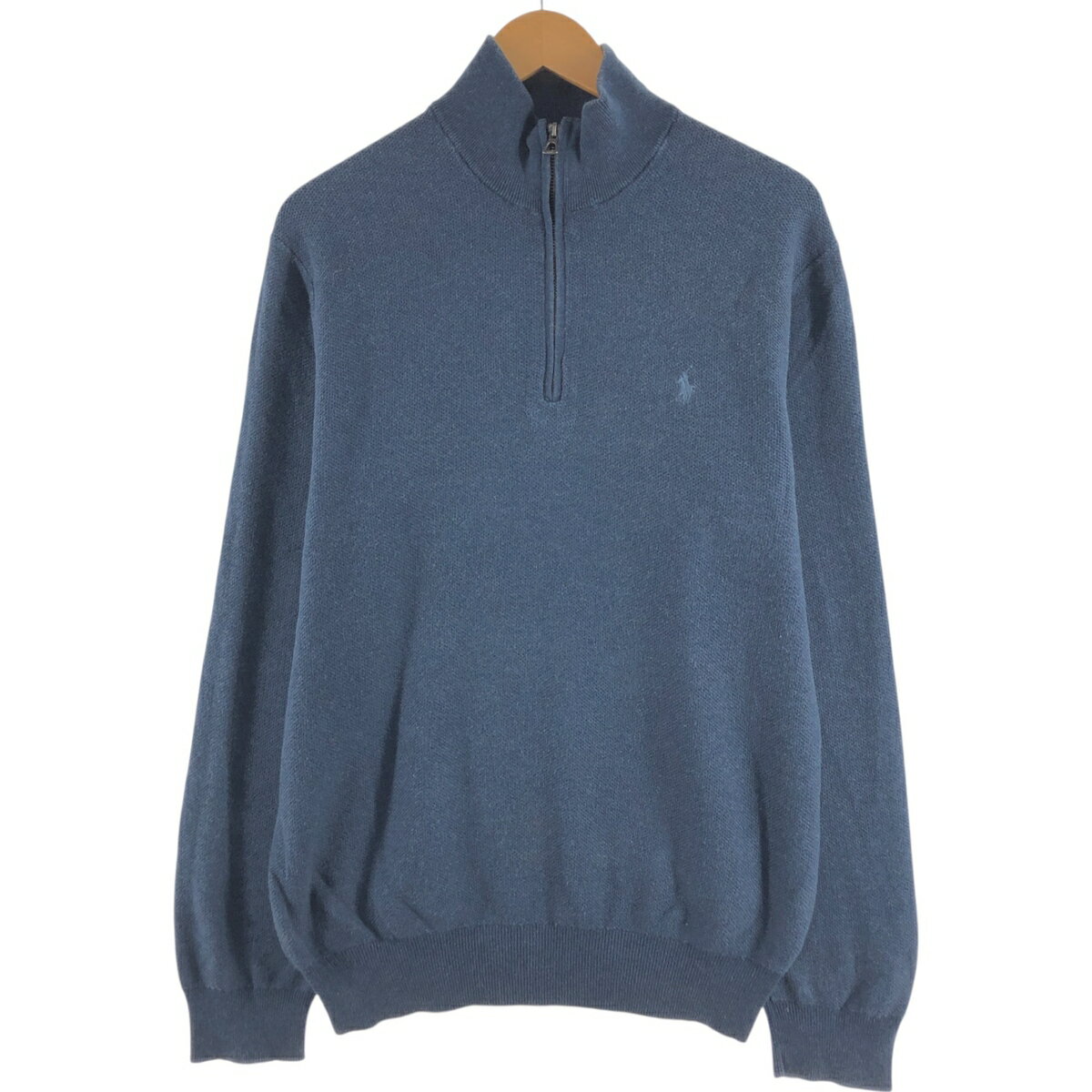 商品詳細 ブランド・Ralph Lauren・ラルフローレン・ 特徴・ハーフジップ・長袖・ モデル/形状・POLO RALPH LAUREN・ピマコットンニットハーフジップセーター・ 素材・ピマコットン:100%・ 色・ネイビー系 紺色・ 柄・無地・ワンポイント・ 生産国・中国製・ 年代 サイズ・メンズL・表記サイズ:LG・着丈:71.5cm・身幅:55cm・肩幅:44cm・袖丈:64.5cm・ コンディション・C・ カテゴリ・メンズ・トップス・セーター・ジップセーター・ 商品番号・eaa390223・ 取扱店・・ スタッフコメントRalph Lauren POLO RALPH LAUREN ピマコットンニットハーフジップセーター / メンズL / 商品番号 eaa390223 USEDですので使用感などございますが、まだまだご愛用していただけます。 古着という事をご理解の上ご注文よろしくお願いします。 【状態追記】 全体的に、色褪せがある商品になります。 ●前、裾中央部に汚れ。※状態は当社独自の基準です。 着用感表記サイズ着丈身幅肩幅袖丈 メンズLLG(サイズ表記LGですが、計測値&着用感でメンズL相当です)71.5cm55cm44cm64.5cm ※測定値の若干の誤差はご了承下さい。サイズガイドはこちら ブランドRalph Laurenラルフローレン 特徴ハーフジップ / 長袖モデル/形状POLO RALPH LAUREN / ピマコットンニットハーフジップセーター素材ピマコットン:100%色ネイビー系 紺色柄無地 / ワンポイント生産国中国製年代-カテゴリジップセーター商品番号eaa390223取扱店　　 ラルフローレンの他の商品を見るジップセーターの他の商品を見る