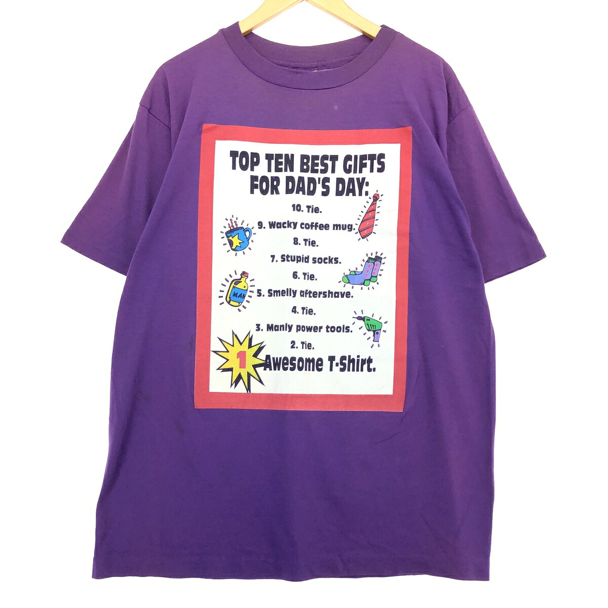 商品詳細 ブランド・SUN SPORTS WEAR・ 特徴・クルーネック(丸首)・半袖・ヴィンテージ・シングルステッチ・ モデル/形状・プリントTシャツ・ 素材・コットン:100%・ 色・パープル系 紫色・ 柄・プリント・ 生産国・USA製・ 年代・80年代・ サイズ・表記サイズ:XL・着丈:70cm・身幅:57cm・肩幅:50.5cm・袖丈:21.5cm・ コンディション・C・ カテゴリ・メンズ・トップス・Tシャツ・グラフィックTシャツ・ 商品番号・eaa456067・ 取扱店・ネットショップ・ スタッフコメントSUN SPORTS WEAR プリントTシャツ / 商品番号 eaa456067 USEDですので使用感などございますが、まだまだご愛用していただけます。 古着という事をご理解の上ご注文よろしくお願いします。 【状態追記】 ●前、襟・左肩・両袖・腹部・裾に汚れ ●前、腹部に破れ ●後、襟・肩・両袖に汚れ ●後、肩に破れ ●全体的に毛羽立ち・変色 ※状態は当社独自の基準です。 表記サイズ着丈身幅肩幅袖丈 XL(※着用感、表記サイズは目安です。)70cm57cm50.5cm21.5cm ※測定値の若干の誤差はご了承下さい。サイズガイドはこちら ブランドSUN SPORTS WEAR 特徴クルーネック(丸首) / 半袖 / ヴィンテージ / シングルステッチ モデル/形状プリントTシャツ 素材コットン:100% 色パープル系 紫色 柄プリント 生産国USA製 年代80年代 カテゴリグラフィックTシャツ 商品番号eaa456067 取扱店ネットショップ 　　 SUN SPORTS WEARの他の商品を見るグラフィックTシャツの他の商品を見る