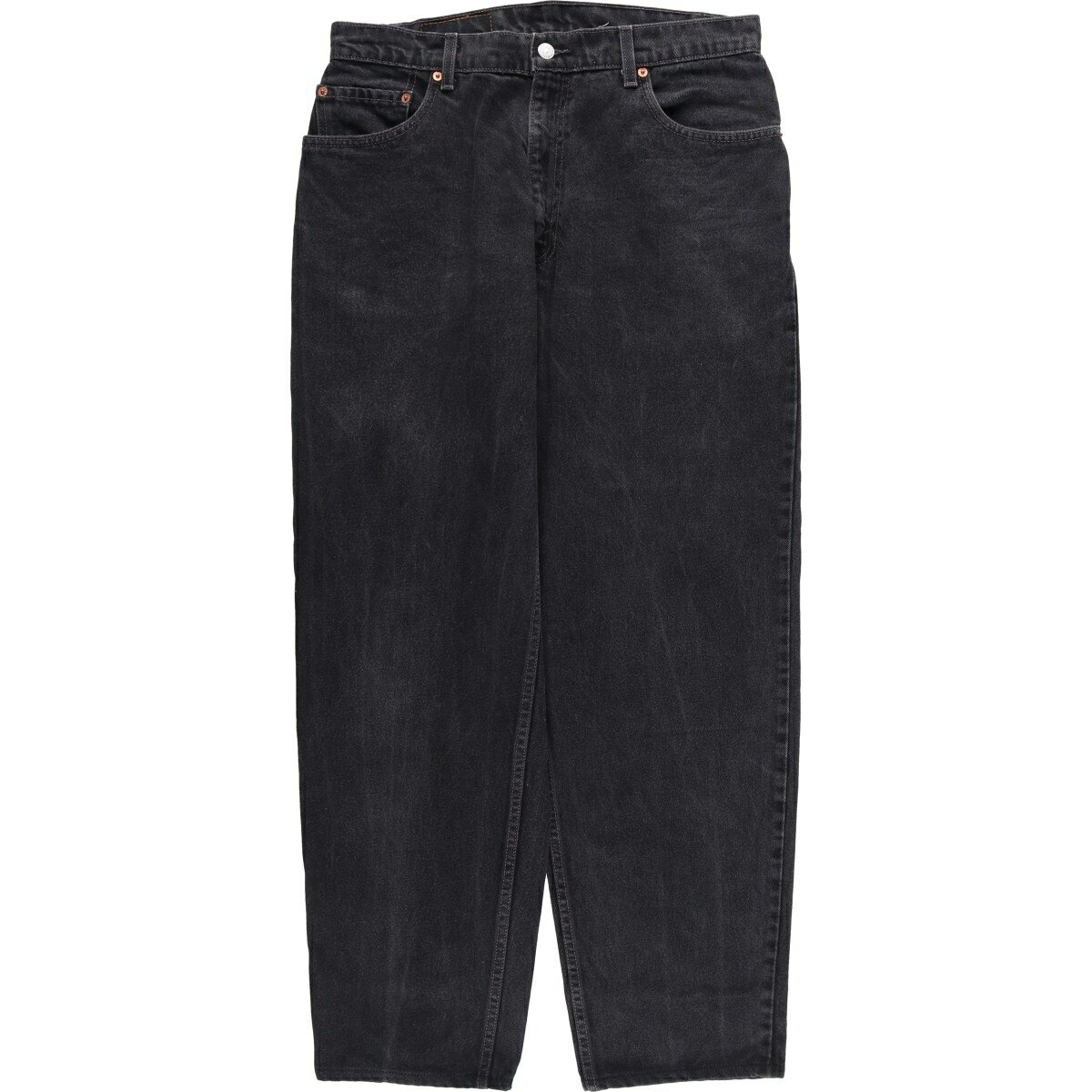 商品詳細 ブランド・Levi's・リーバイス・ 特徴・ジッパーフライ・ワイドパンツ・ヴィンテージ・ モデル/形状・560 LOOSE FIT TAPERED LEG・ブラックデニム テーパードデニムパンツ・ 素材・コットン:100%・ 色・ブラック系 黒色・ 柄・無地・ 生産国・グアテマラ製・ 年代・90年代・ サイズ・メンズw34・表記サイズ:W34L34・ウエスト:88cm・股上:31.5cm・股下:77.5cm・もも周り:73cm・裾周り:43cm・ コンディション・C・ カテゴリ・メンズ・ボトムス・デニムパンツ・スリム・テーパードデニムパンツ・ 商品番号・eaa495496・ 取扱店・・ スタッフコメントLevi's 560 LOOSE FIT TAPERED LEG ブラックデニム テーパードデニムパンツ / メンズw34 / 商品番号 eaa495496 USEDデニムですので使用感、擦れ、色落ちなどございますが、まだまだご愛用していただけます。 古着という事をご理解の上ご注文よろしくお願いします。 【状態追記】 ●裾上げ※状態は当社独自の基準です。 着用感表記サイズウエスト股上股下もも周り裾周り メンズw34W34L34(※着用感、表記サイズは目安です。)88cm31.5cm77.5cm73cm43cm ※測定値の若干の誤差はご了承下さい。サイズガイドはこちら ブランドLevi'sリーバイス 特徴ジッパーフライ / ワイドパンツ / ヴィンテージモデル/形状560 LOOSE FIT TAPERED LEG / ブラックデニム テーパードデニムパンツ素材コットン:100%色ブラック系 黒色柄無地生産国グアテマラ製年代90年代カテゴリスリム・テーパードデニムパンツ商品番号eaa495496取扱店　　 リーバイスの他の商品を見るスリム・テーパードデニムパンツの他の商品を見る