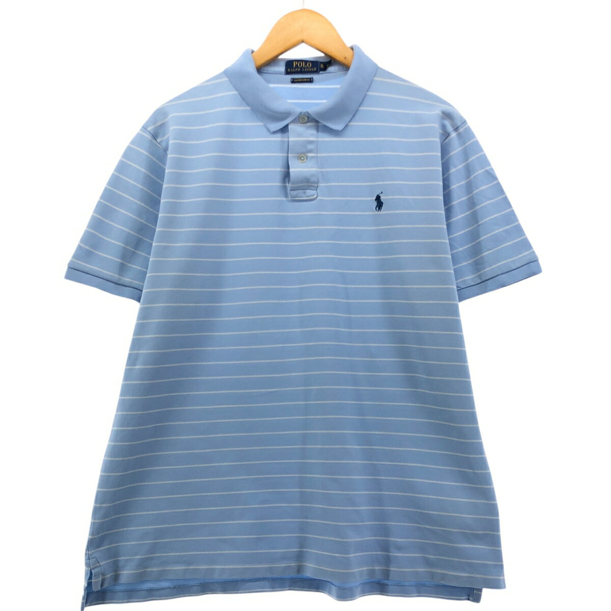 商品詳細 ブランド・Ralph Lauren・ラルフローレン・ 特徴・半袖・レギュラーカラー・ モデル/形状・POLO RALPH LAUREN CUSTOM SLIM FIT・半袖 ボーダー ポロシャツ・ 素材・コットン:97%・エラスタン:3%・ 色・ブルー系 水色・ホワイト系 白色・ 柄・無地・ワンポイント・ 生産国・スリランカ製・ 年代 サイズ・表記サイズ:XL・着丈:67.5cm・身幅:56cm・肩幅:44.5cm・袖丈:22cm・ コンディション・C・ カテゴリ・メンズ・トップス・ポロシャツ・ボーダーポロシャツ・ 商品番号・eaa554635・ 取扱店・・ スタッフコメントRalph Lauren POLO RALPH LAUREN CUSTOM SLIM FIT 半袖 ボーダー ポロシャツ / 商品番号 eaa554635 USEDですので使用感などございますが、まだまだご愛用していただけます。 古着という事をご理解の上ご注文よろしくお願いします。 【状態追記】 ●後、背中に汚れ 内、襟に汚れ※状態は当社独自の基準です。 表記サイズ着丈身幅肩幅袖丈 XL(※着用感、表記サイズは目安です。)67.5cm56cm44.5cm22cm ※測定値の若干の誤差はご了承下さい。サイズガイドはこちら ブランドRalph Laurenラルフローレン 特徴半袖 / レギュラーカラーモデル/形状POLO RALPH LAUREN CUSTOM SLIM FIT / 半袖 ボーダー ポロシャツ素材コットン:97% / エラスタン:3%色ブルー系 水色 / ホワイト系 白色柄無地 / ワンポイント生産国スリランカ製年代-カテゴリボーダーポロシャツ商品番号eaa554635取扱店　　 ラルフローレンの他の商品を見るボーダーポロシャツの他の商品を見る