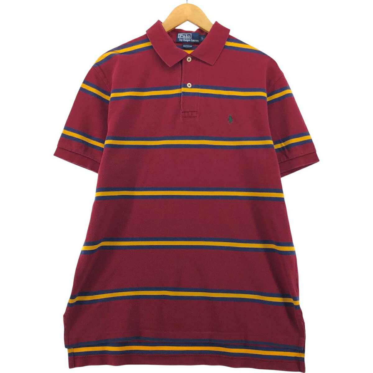 商品詳細 ブランド・Ralph Lauren・ラルフローレン・ 特徴・レギュラーカラー・半袖・ モデル/形状・POLO by Ralph Lauren・半袖 ボーダー ポロシャツ・ 素材・コットン:100%・ 色・レッド系 赤色・ネイビー系 紺色・イエロー系 黄色・ 柄・ボーダー柄・ワンポイント・ 生産国・スリランカ製・ 年代 サイズ・メンズL・表記サイズ:L・着丈:75cm・身幅:56.5cm・肩幅:46.5cm・袖丈:21.5cm・ コンディション・C・ カテゴリ・メンズ・トップス・ポロシャツ・ボーダーポロシャツ・ 商品番号・eaa554647・ 取扱店・・ スタッフコメントRalph Lauren POLO by Ralph Lauren 半袖 ボーダー ポロシャツ / メンズL / 商品番号 eaa554647 USEDですので使用感などございますが、まだまだご愛用していただけます。 古着という事をご理解の上ご注文よろしくお願いします。 【状態追記】 ●前、両裾端スリット部分に破れ ●後、両裾端スリット部分に破れ ●襟全体内側に汚れ※状態は当社独自の基準です。 着用感表記サイズ着丈身幅肩幅袖丈 メンズLL(※着用感、表記サイズは目安です。)75cm56.5cm46.5cm21.5cm ※測定値の若干の誤差はご了承下さい。サイズガイドはこちら ブランドRalph Laurenラルフローレン 特徴レギュラーカラー / 半袖モデル/形状POLO by Ralph Lauren / 半袖 ボーダー ポロシャツ素材コットン:100%色レッド系 赤色 / ネイビー系 紺色 / イエロー系 黄色柄ボーダー柄 / ワンポイント生産国スリランカ製年代-カテゴリボーダーポロシャツ商品番号eaa554647取扱店　　 ラルフローレンの他の商品を見るボーダーポロシャツの他の商品を見る