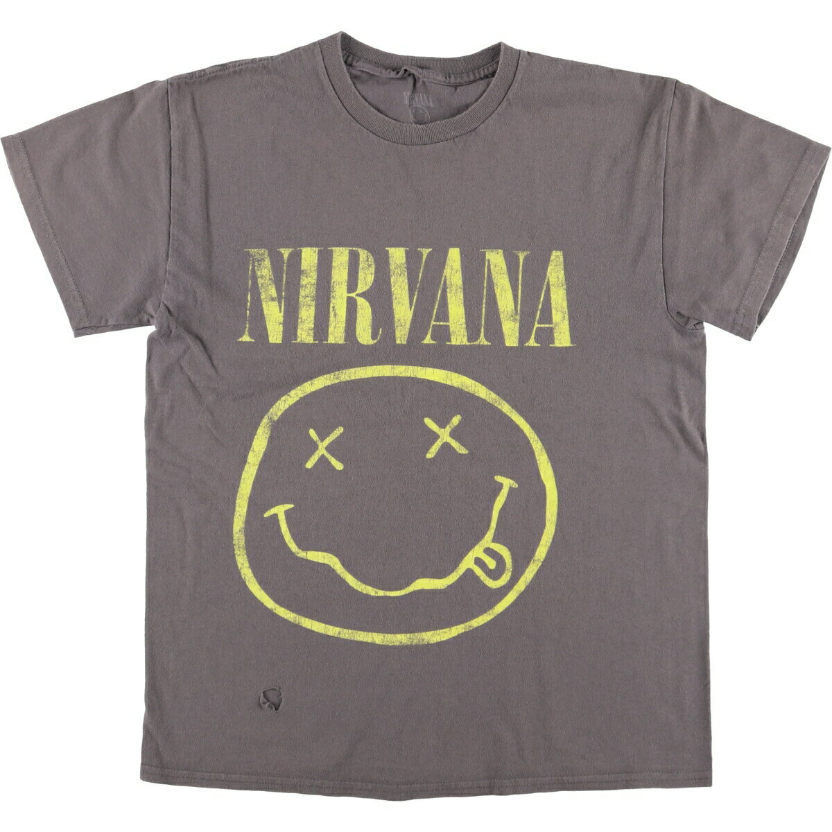 商品詳細 ブランド・UNKNOWN・ 特徴・クルーネック(丸首)・半袖・ロック・ モデル/形状・NIRVANA ニルヴァーナ・バンドTシャツ バンT・ 素材・コットン:100%・ 色・グレー系 灰色・ 柄・プリント・ 生産国・不明・ 年代 サイズ・メンズM・表記サイズ:M・着丈:62cm・身幅:48.5cm・肩幅:44cm・袖丈:16cm・ コンディション・C・ カテゴリ・メンズ・トップス・Tシャツ・バンドTシャツ・ 商品番号・eaa556570・ 取扱店・・ スタッフコメントNIRVANA ニルヴァーナ バンドTシャツ バンT / メンズM / 商品番号 eaa556570 USEDですので使用感などございますが、まだまだご愛用していただけます。 古着という事をご理解の上ご注文よろしくお願いします。 【状態追記】 ●前、左裾・胸・腕に汚れ、右腹部に裂け 後、襟に糸抜け※状態は当社独自の基準です。 着用感表記サイズ着丈身幅肩幅袖丈 メンズMM(※着用感、表記サイズは目安です。)62cm48.5cm44cm16cm ※測定値の若干の誤差はご了承下さい。サイズガイドはこちら ブランドUNKNOWN 特徴クルーネック(丸首) / 半袖 / ロックモデル/形状NIRVANA ニルヴァーナ / バンドTシャツ バンT素材コットン:100%色グレー系 灰色柄プリント生産国不明年代-カテゴリバンドTシャツ商品番号eaa556570取扱店　　 バンドTシャツの他の商品を見る