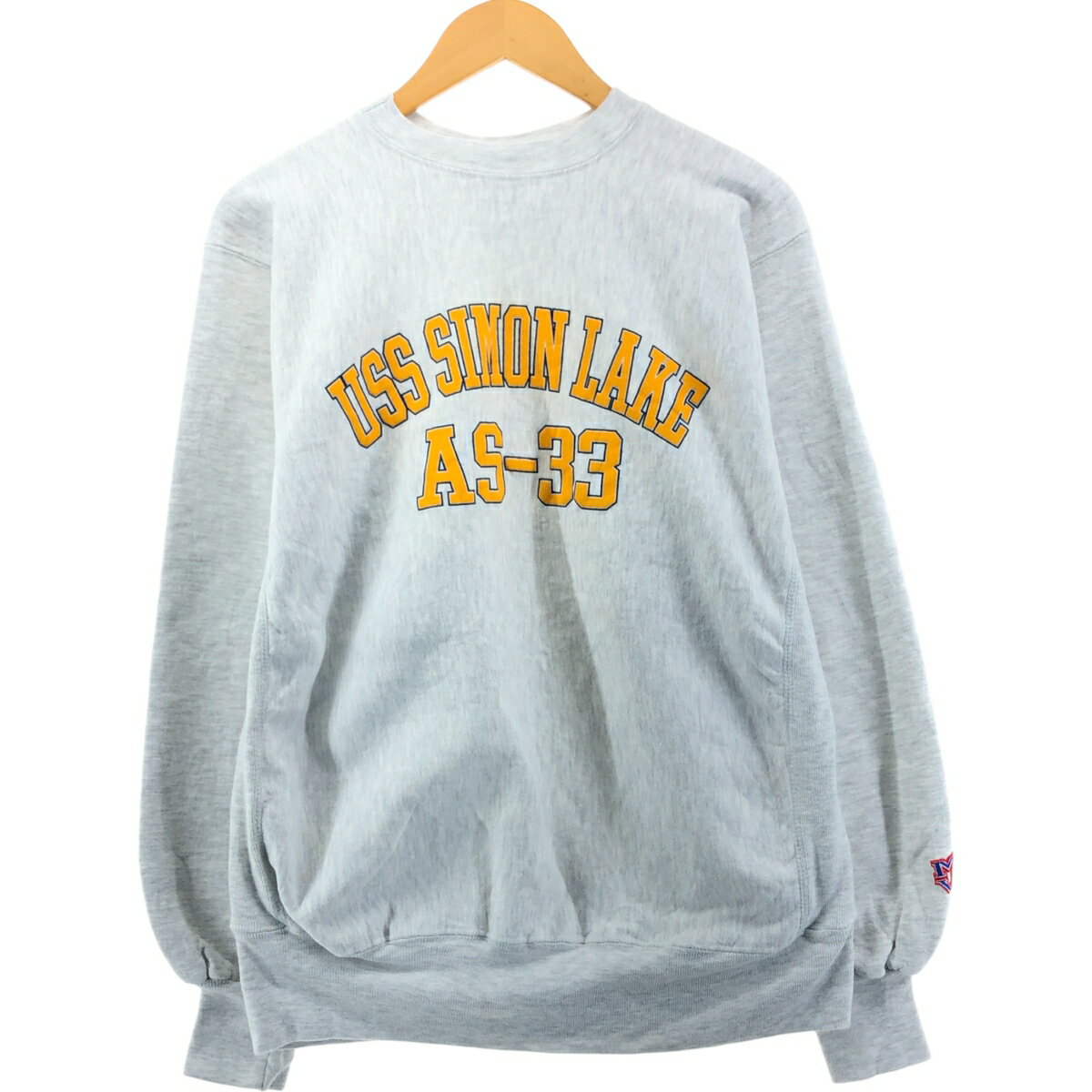 商品詳細 ブランド・MV SPORT・ 特徴・クルーネック(丸首)・長袖・ヴィンテージ・ モデル/形状・プリントスウェットシャツ トレーナー・ 素材・コットン:90%・ポリエステル:10%・ 色・グレー系 灰色・ 柄・プリント・ 生産国・USA製・ 年代・90年代・ サイズ・表記サイズ:L・着丈:65.5cm・身幅:59cm・肩幅:47cm・袖丈:63cm・ コンディション・C・ カテゴリ・メンズ・トップス・スウェット・トレーナー・ 商品番号・eaa557224・ 取扱店・・ スタッフコメントMV SPORT プリントスウェットシャツ トレーナー / 商品番号 eaa557224 USEDですので使用感などございますが、まだまだご愛用していただけます。 古着という事をご理解の上ご注文よろしくお願いします。 【状態追記】 ●前、胸部・右腹部に汚れ ●後、左袖先に穴 ●内側、左袖先内側に汚れ※状態は当社独自の基準です。 表記サイズ着丈身幅肩幅袖丈 L(※着用感、表記サイズは目安です。)65.5cm59cm47cm63cm ※測定値の若干の誤差はご了承下さい。サイズガイドはこちら ブランドMV SPORT 特徴クルーネック(丸首) / 長袖 / ヴィンテージモデル/形状プリントスウェットシャツ トレーナー素材コットン:90% / ポリエステル:10%色グレー系 灰色柄プリント生産国USA製年代90年代カテゴリトレーナー商品番号eaa557224取扱店　　 MV SPORTの他の商品を見るトレーナーの他の商品を見る