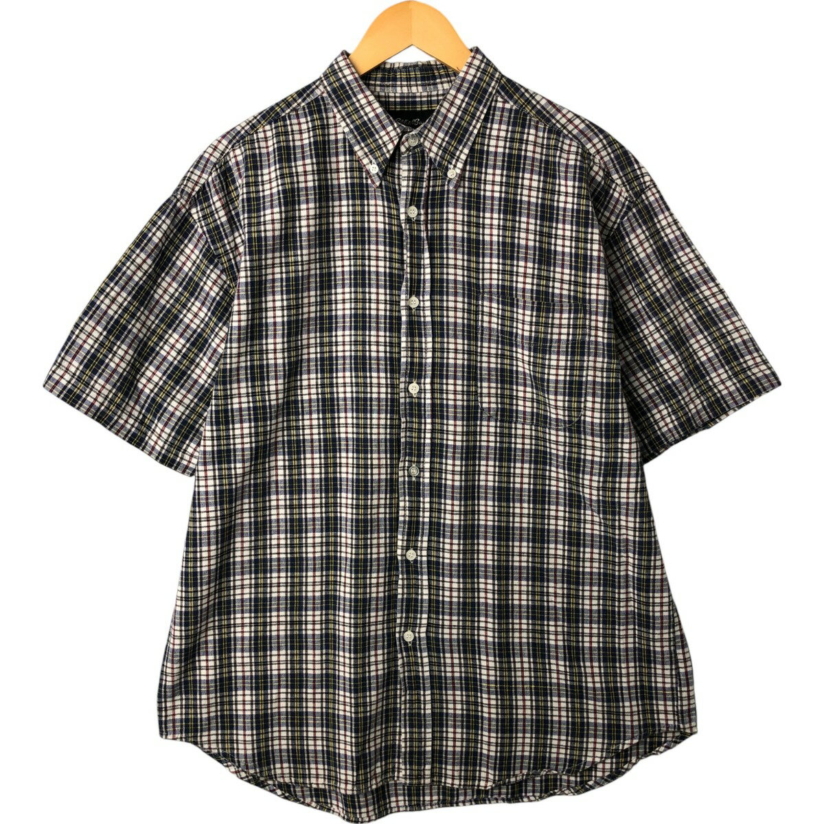 商品詳細 ブランド・Eddie Bauer・エディーバウアー・ 特徴・ボタンダウン・半袖・ モデル/形状・半袖 ボタンダウン チェックシャツ・ 素材・コットン:100%・ 色・ホワイト系 白色・ネイビー系 紺色・レッド系 赤色・ 柄・チェック柄・ 生産国・スリランカ製・ 年代 サイズ・表記サイズ:L・着丈:81.5cm・身幅:62.5cm・肩幅:54.5cm・袖丈:24.5cm・ コンディション・C・ カテゴリ・メンズ・トップス・半袖シャツ・半袖ボタンダウンシャツ・ 商品番号・eaa560174・ 取扱店・・ スタッフコメントEddie Bauer 半袖 ボタンダウン チェックシャツ / 商品番号 eaa560174 USEDですので使用感などございますが、まだまだご愛用していただけます。 古着という事をご理解の上ご注文よろしくお願いします。 【状態追記】 ●前、左袖ぐりに汚れ ●内、内襟ぐりに汚れ ※状態は当社独自の基準です。 表記サイズ着丈身幅肩幅袖丈 L(※着用感、表記サイズは目安です。)81.5cm62.5cm54.5cm24.5cm ※測定値の若干の誤差はご了承下さい。サイズガイドはこちら ブランドEddie Bauerエディーバウアー 特徴ボタンダウン / 半袖モデル/形状半袖 ボタンダウン チェックシャツ素材コットン:100%色ホワイト系 白色 / ネイビー系 紺色 / レッド系 赤色柄チェック柄生産国スリランカ製年代-カテゴリ半袖ボタンダウンシャツ商品番号eaa560174取扱店　　 エディーバウアーの他の商品を見る半袖ボタンダウンシャツの他の商品を見る