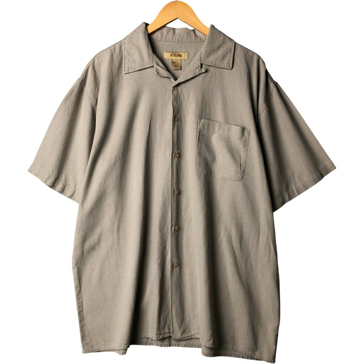 商品詳細 ブランド・XTREME・ 特徴・オープンカラー・半袖・ボックスシャツ・ モデル/形状・半袖 オープンカラー リネンシャツ・ 素材・リネン:55%・レーヨン:45%・ 色・ベージュ系・ 柄・無地・ 生産国・中国製・ 年代 サイズ・表記サイズ:XL・着丈:78cm・身幅:65cm・肩幅:58cm・袖丈:26.5cm・ コンディション・B・ カテゴリ・メンズ・トップス・半袖シャツ・その他半袖シャツ・ 商品番号・eaa573357・ 取扱店・・ スタッフコメントXTREME 半袖 オープンカラー リネンシャツ / 商品番号 eaa573357 USEDですので使用感などございますが、まだまだご愛用していただけます。 古着という事をご理解の上ご注文よろしくお願いします。※状態は当社独自の基準です。 表記サイズ着丈身幅肩幅袖丈 XL(※着用感、表記サイズは目安です。)78cm65cm58cm26.5cm ※測定値の若干の誤差はご了承下さい。サイズガイドはこちら ブランドXTREME 特徴オープンカラー / 半袖 / ボックスシャツモデル/形状半袖 オープンカラー リネンシャツ素材リネン:55% / レーヨン:45%色ベージュ系柄無地生産国中国製年代-カテゴリその他半袖シャツ商品番号eaa573357取扱店　　 XTREMEの他の商品を見るその他半袖シャツの他の商品を見る