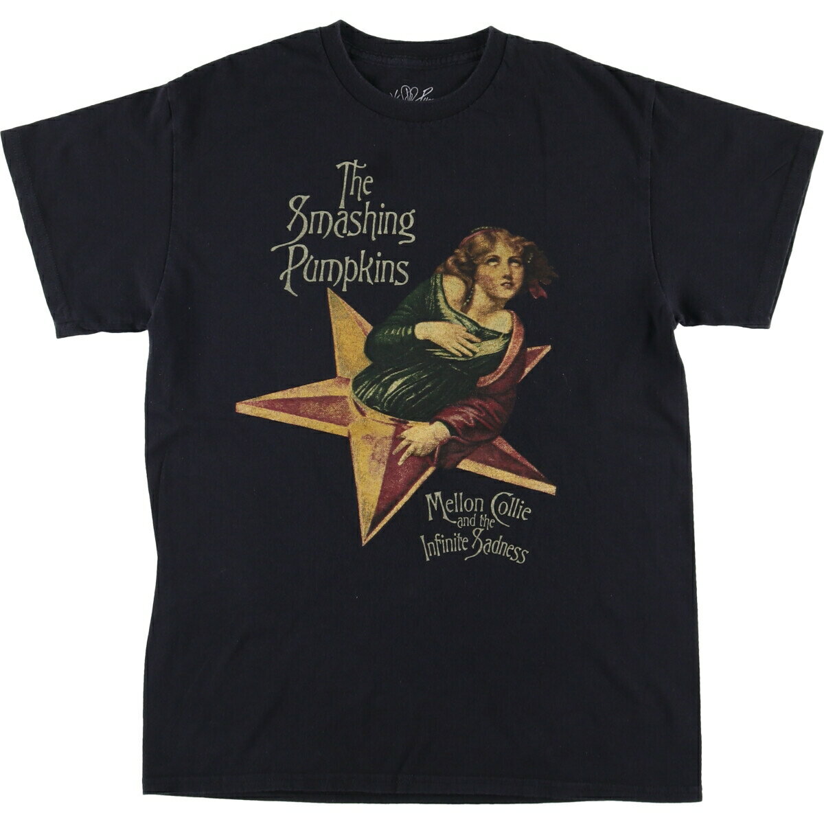 商品詳細 ブランド・UNKNOWN・ 特徴・クルーネック(丸首)・半袖・ロック・ モデル/形状・THE SMASHING PUMPKINS スマッシングパンプキンズ・バンドTシャツ バンT・ 素材・コットン:100%・ 色・ブラック系 黒色...