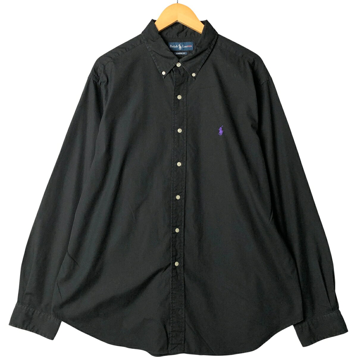 商品詳細 ブランド・Ralph Lauren・ラルフローレン・ 特徴・長袖・ボタンダウン・ モデル/形状・CLASSIC FIT・長袖 ボタンダウンシャツ・ 素材・コットン:100%・ 色・ブラック系 黒色・ 柄・無地・ワンポイント・ 生産国・スリランカ製・ 年代 サイズ・メンズXL・表記サイズ:不明・着丈:84cm・身幅:73.5cm・肩幅:54.5cm・袖丈:68cm・ コンディション・C・ カテゴリ・メンズ・トップス・長袖シャツ・長袖ボタンダウンシャツ・ 商品番号・eaa584277・ 取扱店・・ スタッフコメントRalph Lauren CLASSIC FIT 長袖 ボタンダウンシャツ / メンズXL / 商品番号 eaa584277 USEDですので使用感などございますが、まだまだご愛用していただけます。 古着という事をご理解の上ご注文よろしくお願いします。※状態は当社独自の基準です。 着用感表記サイズ着丈身幅肩幅袖丈 メンズXL不明(サイズ表記不明ですが、計測値によりメンズXL相当です。)84cm73.5cm54.5cm68cm ※測定値の若干の誤差はご了承下さい。サイズガイドはこちら ブランドRalph Laurenラルフローレン 特徴長袖 / ボタンダウンモデル/形状CLASSIC FIT / 長袖 ボタンダウンシャツ素材コットン:100%色ブラック系 黒色柄無地 / ワンポイント生産国スリランカ製年代-カテゴリ長袖ボタンダウンシャツ商品番号eaa584277取扱店　　 ラルフローレンの他の商品を見る長袖ボタンダウンシャツの他の商品を見る