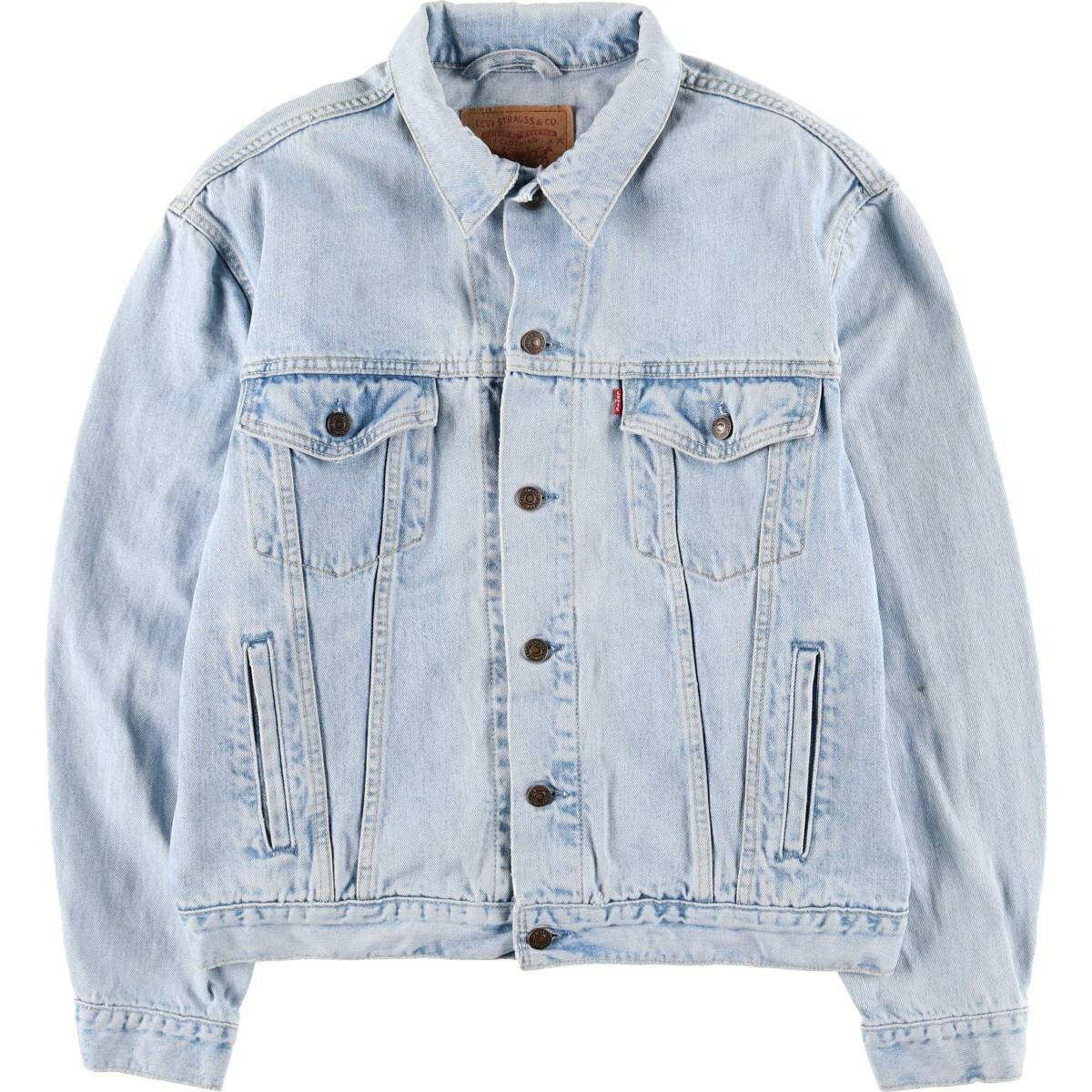 商品詳細 ブランド・Levi's・リーバイス・ 特徴・薄手・長袖・ヴィンテージ・ モデル/形状・70503-0211・デニムジャケット Gジャン・ 素材・コットン:100%・ 色・ブルー系 青色・ 柄・無地・ 生産国・ユーゴスラビア製・ 年代・90年代・ サイズ・表記サイズ:XL・着丈:60.5cm・身幅:64.5cm・肩幅:54.5cm・袖丈:61.5cm・ コンディション・C・ カテゴリ・メンズ・アウター・ジャケット・デニム・コーデュロイジャケット・デニムジャケット・ 商品番号・eaa588041・ 取扱店・・ スタッフコメントLevi's 70503-0211 デニムジャケット Gジャン / 商品番号 eaa588041 USEDデニムですので使用感、擦れ、色落ちなどございますが、まだまだご愛用していただけます。 古着という事をご理解の上ご注文よろしくお願いします。 【状態追記】 ●前、両袖(内も)・胸・腹部・裾に汚れ　左袖内・裾に擦れ ●後、両袖(内も)・裾に汚れ　両袖口・左袖内に擦れ ●内、首元・背中・裾に汚れ※状態は当社独自の基準です。 表記サイズ着丈身幅肩幅袖丈 XL(※着用感、表記サイズは目安です。)60.5cm64.5cm54.5cm61.5cm ※測定値の若干の誤差はご了承下さい。サイズガイドはこちら ブランドLevi'sリーバイス 特徴薄手 / 長袖 / ヴィンテージモデル/形状70503-0211 / デニムジャケット Gジャン素材コットン:100%色ブルー系 青色柄無地生産国ユーゴスラビア製年代90年代カテゴリデニムジャケット商品番号eaa588041取扱店　　 リーバイスの他の商品を見るデニムジャケットの他の商品を見る