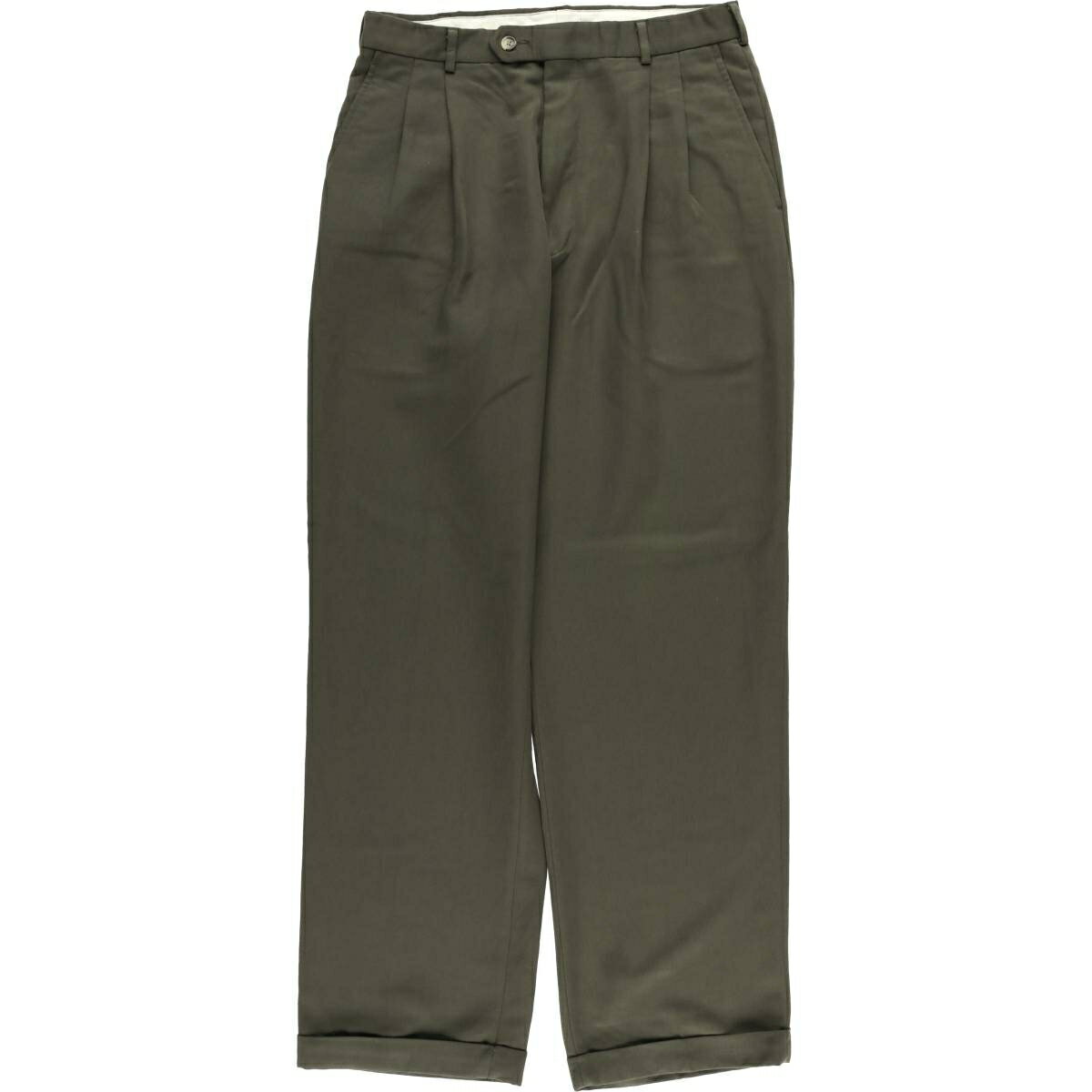 商品詳細 ブランド・Ralph Lauren・ラルフローレン・ 特徴・薄手・ツータック・ジッパーフライ・ワイドパンツ・ヴィンテージ・ モデル/形状・CHAPS チャップス・スラックスパンツ・ 素材・ポリエステル:65%・ビスコース:35%・ 色・カーキ系 セージグリーン・ 柄・無地・ 生産国・ドミニカ製・ 年代・90年代・ サイズ・表記サイズ:W32L32・ウエスト:83cm・股上:32cm・股下:80cm・もも周り:70cm・裾周り:47cm・ コンディション・C・ カテゴリ・メンズ・ボトムス・ロングパンツ・スラックス・プリーツパンツ・ 商品番号・eaa592348・ 取扱店・・ スタッフコメントRalph Lauren CHAPS チャップス スラックスパンツ / 商品番号 eaa592348 USEDですので使用感などございますが、まだまだご愛用していただけます。 古着という事をご理解の上ご注文よろしくお願いします。 【状態追記】 ●前、前立てボタンにリペア跡 ●前、左腿・左膝に汚れ ●後、ウエスト周りに汚れ ●後、左ふくらはぎに糸ひき ●前、両ポケット内側・両ポケット内袋に汚れ※状態は当社独自の基準です。 表記サイズウエスト股上股下もも周り裾周り W32L32(※着用感、表記サイズは目安です。)83cm32cm80cm70cm47cm ※測定値の若干の誤差はご了承下さい。サイズガイドはこちら ブランドRalph Laurenラルフローレン 特徴薄手 / ツータック / ジッパーフライ / ワイドパンツ / ヴィンテージモデル/形状CHAPS チャップス / スラックスパンツ素材ポリエステル:65% / ビスコース:35%色カーキ系 セージグリーン柄無地生産国ドミニカ製年代90年代カテゴリスラックス・プリーツパンツ商品番号eaa592348取扱店　　 ラルフローレンの他の商品を見るスラックス・プリーツパンツの他の商品を見る
