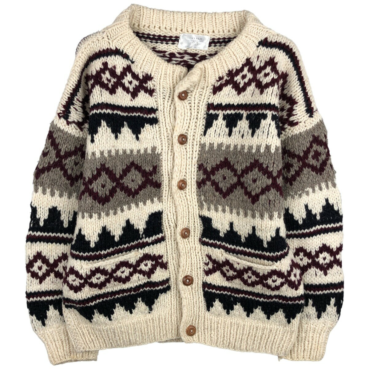 商品詳細 ブランド・OTAVALO・ 特徴・長袖・ モデル/形状・エクアドルニットカーディガン・ 素材・ウール:100%・ 色・クリーム色・レッド系 赤紫色・ネイビー系 紺色・ 柄・総柄・ 生産国・エクアドル製・ 年代 サイズ・メンズXL・...