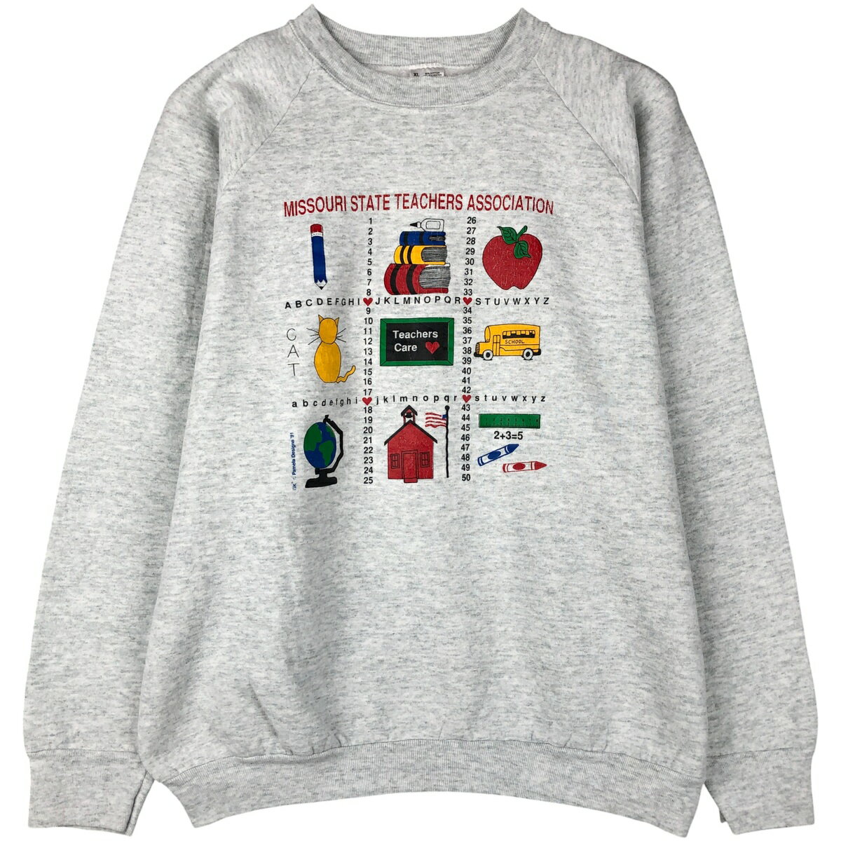 商品詳細 ブランド・FRUIT OF THE LOOM・フルーツオブザルーム・ 特徴・クルーネック(丸首)・アメカジ・ モデル/形状・プリントスウェットシャツ トレーナー・ 素材・コットン:50%・ポリエステル:50%・ 色・グレー系 灰色・ 柄・プリント・ 生産国・USA製・ 年代・90年代・ サイズ・表記サイズ:XL・着丈:61.5cm・身幅:59.5cm・裄丈:82cm・袖丈(脇下計測):55cm・ コンディション・C・ カテゴリ・メンズ・トップス・スウェット・トレーナー・ 商品番号・eaa599235・ 取扱店・ネットショップ・ スタッフコメントFRUIT OF THE LOOM プリントスウェットシャツ トレーナー / 商品番号 eaa599235 USEDですので使用感などございますが、まだまだご愛用していただけます。 古着という事をご理解の上ご注文よろしくお願いします。 【状態追記】 ●後、左右腰・左裾にシミ※状態は当社独自の基準です。 着用感表記サイズ着丈身幅裄丈袖丈(脇下計測) メンズXLXL(※着用感、表記サイズは目安です。)61.5cm59.5cm82cm55cm ※測定値の若干の誤差はご了承下さい。サイズガイドはこちら ブランドFRUIT OF THE LOOMフルーツオブザルーム 特徴クルーネック(丸首) / アメカジ モデル/形状プリントスウェットシャツ トレーナー 素材コットン:50% / ポリエステル:50% 色グレー系 灰色 柄プリント 生産国USA製 年代90年代 カテゴリトレーナー 商品番号eaa599235 取扱店ネットショップ 　　 フルーツオブザルームの他の商品を見るトレーナーの他の商品を見る