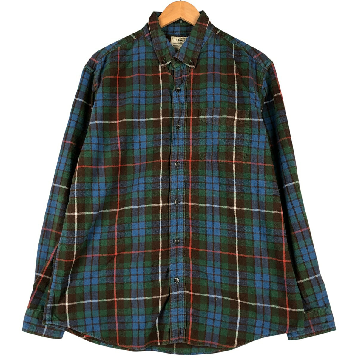 商品詳細 ブランド・L.L.Bean・エルエルビーン・ 特徴・厚手・長袖・ヴィンテージ・ボタンダウン・ モデル/形状・SLIGHTLY FITTED・長袖 ボタンダウン ライトネルチェックシャツ・ 素材・コットン:100%・ 色・ブルー系 青色・グリーン系 緑色・ブラウン系 茶色・ 柄・チェック柄・ 生産国・ニカラグア製・ 年代・90年代・ サイズ・表記サイズ:L-REG・着丈:78.5cm・身幅:63cm・肩幅:50.5cm・袖丈:64cm・ コンディション・C・ カテゴリ・メンズ・トップス・長袖シャツ・ 商品番号・eaa602639・ 取扱店・・ スタッフコメントL.L.Bean SLIGHTLY FITTED 長袖 ボタンダウン ライトネルチェックシャツ / 商品番号 eaa602639 USEDですので使用感などございますが、まだまだご愛用していただけます。 古着という事をご理解の上ご注文よろしくお願いします。 【状態追記】 ●前、右腹部にリペア跡※状態は当社独自の基準です。 表記サイズ着丈身幅肩幅袖丈 L-REG(※着用感、表記サイズは目安です。)78.5cm63cm50.5cm64cm ※測定値の若干の誤差はご了承下さい。サイズガイドはこちら ブランドL.L.Beanエルエルビーン 特徴厚手 / 長袖 / ヴィンテージ / ボタンダウンモデル/形状SLIGHTLY FITTED / 長袖 ボタンダウン ライトネルチェックシャツ素材コットン:100%色ブルー系 青色 / グリーン系 緑色 / ブラウン系 茶色柄チェック柄生産国ニカラグア製年代90年代カテゴリライトネルシャツ商品番号eaa602639取扱店　　 エルエルビーンの他の商品を見るライトネルシャツの他の商品を見る