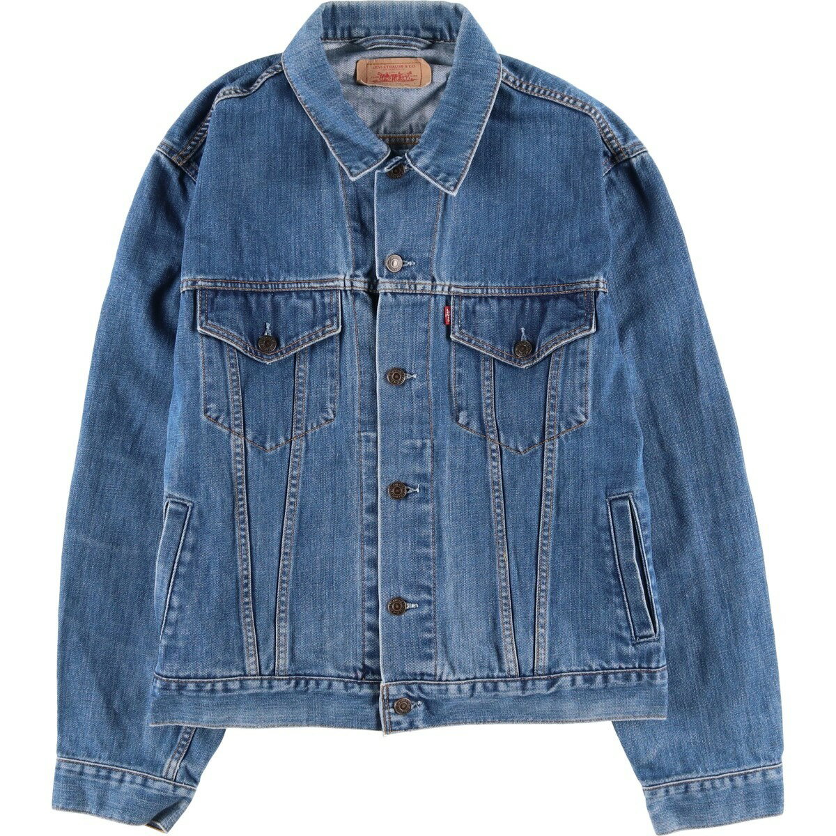 商品詳細 ブランド・Levi's・リーバイス・ 特徴・薄手・長袖・ モデル/形状・70550-0414 ユーロモデル・デニムジャケット Gジャン・ 素材・コットン:100%・ 色・ブルー系 青色・ 柄・無地・ 生産国・トルコ製・ 年代・00年代・ サイズ・表記サイズ:L・着丈:64.5cm・身幅:61.5cm・肩幅:51.5cm・袖丈:63.5cm・ コンディション・C・ カテゴリ・メンズ・アウター・ジャケット・デニム・コーデュロイジャケット・デニムジャケット・ 商品番号・eaa602663・ 取扱店・・ スタッフコメントLevi's 70550-0414 ユーロモデル デニムジャケット Gジャン / 商品番号 eaa602663 USEDデニムですので使用感、擦れ、色落ちなどございますが、まだまだご愛用していただけます。 古着という事をご理解の上ご注文よろしくお願いします。 【状態追記】 ●前、裾・右袖先に汚れ ●後、右袖先に汚れ ●後、左袖先に擦れ ●内、襟ぐりに汚れ※状態は当社独自の基準です。 表記サイズ着丈身幅肩幅袖丈 L(※着用感、表記サイズは目安です。)64.5cm61.5cm51.5cm63.5cm ※測定値の若干の誤差はご了承下さい。サイズガイドはこちら ブランドLevi'sリーバイス 特徴薄手 / 長袖モデル/形状70550-0414 ユーロモデル / デニムジャケット Gジャン素材コットン:100%色ブルー系 青色柄無地生産国トルコ製年代00年代カテゴリデニムジャケット商品番号eaa602663取扱店　　 リーバイスの他の商品を見るデニムジャケットの他の商品を見る