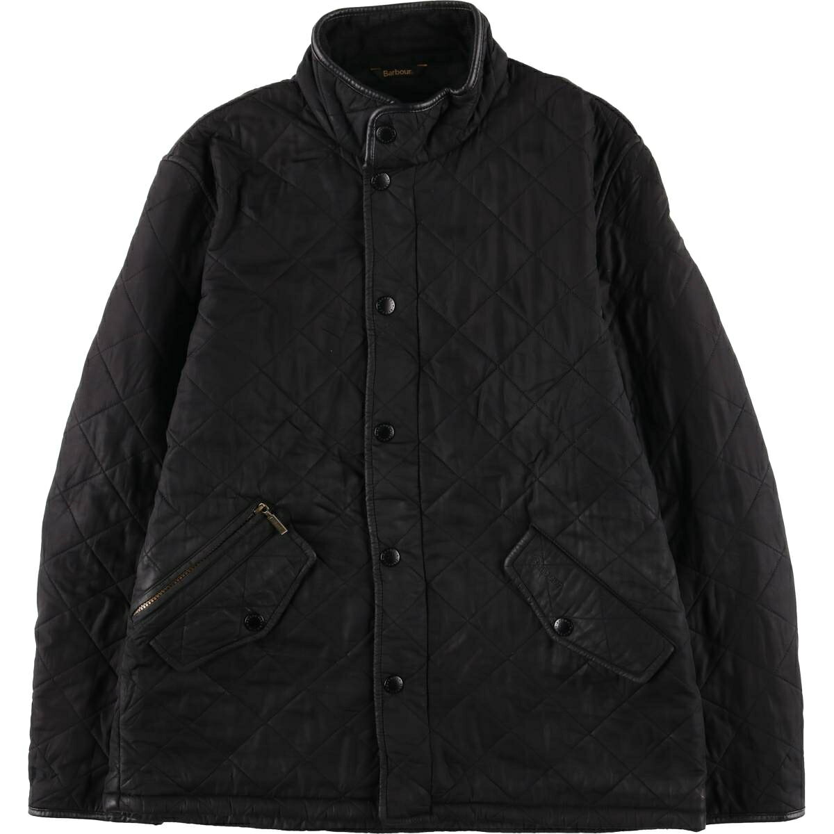 商品詳細 ブランド・Barbour・バブアー・ 特徴・厚手・ハーフ丈・ダブルジップ・3ワラント・フリースライナー・ モデル/形状・POWELL QUILT・キルティングジャケット パファージャケット・ 素材・ポリエステル:100%・ポリエステル(インサレーション):100%・ 色・ブラック系 黒色・ 柄・無地・ロゴ刺繍・ 生産国・不明・ 年代・00年代・ サイズ・メンズL・表記サイズ:L・着丈:75.5cm・身幅:59.5cm・肩幅:50cm・袖丈:65.5cm・ コンディション・C・ カテゴリ・メンズ・アウター・ジャケット・ダウン・中綿ジャケット・ 商品番号・eaa608667・ 取扱店・・ スタッフコメント未記載の為、生産国不明です。Barbour POWELL QUILT キルティングジャケット パファージャケット / メンズL / 商品番号 eaa608667 USEDですので使用感などございますが、まだまだご愛用していただけます。 古着という事をご理解の上ご注文よろしくお願いします。 【状態追記】 ●全体汚れ ●後、裾に糸抜け ●内、全体毛羽立ち※状態は当社独自の基準です。 着用感表記サイズ着丈身幅肩幅袖丈 メンズLL(※着用感、表記サイズは目安です。)75.5cm59.5cm50cm65.5cm ※測定値の若干の誤差はご了承下さい。サイズガイドはこちら ブランドBarbourバブアー 特徴厚手 / ハーフ丈 / ダブルジップ / 3ワラント / フリースライナーモデル/形状POWELL QUILT / キルティングジャケット パファージャケット素材ポリエステル:100% / ポリエステル(インサレーション):100%色ブラック系 黒色柄無地 / ロゴ刺繍生産国不明年代00年代カテゴリダウン・中綿ジャケット商品番号eaa608667取扱店　　 未記載の為、生産国不明です。バブアーの他の商品を見るダウン・中綿ジャケットの他の商品を見る