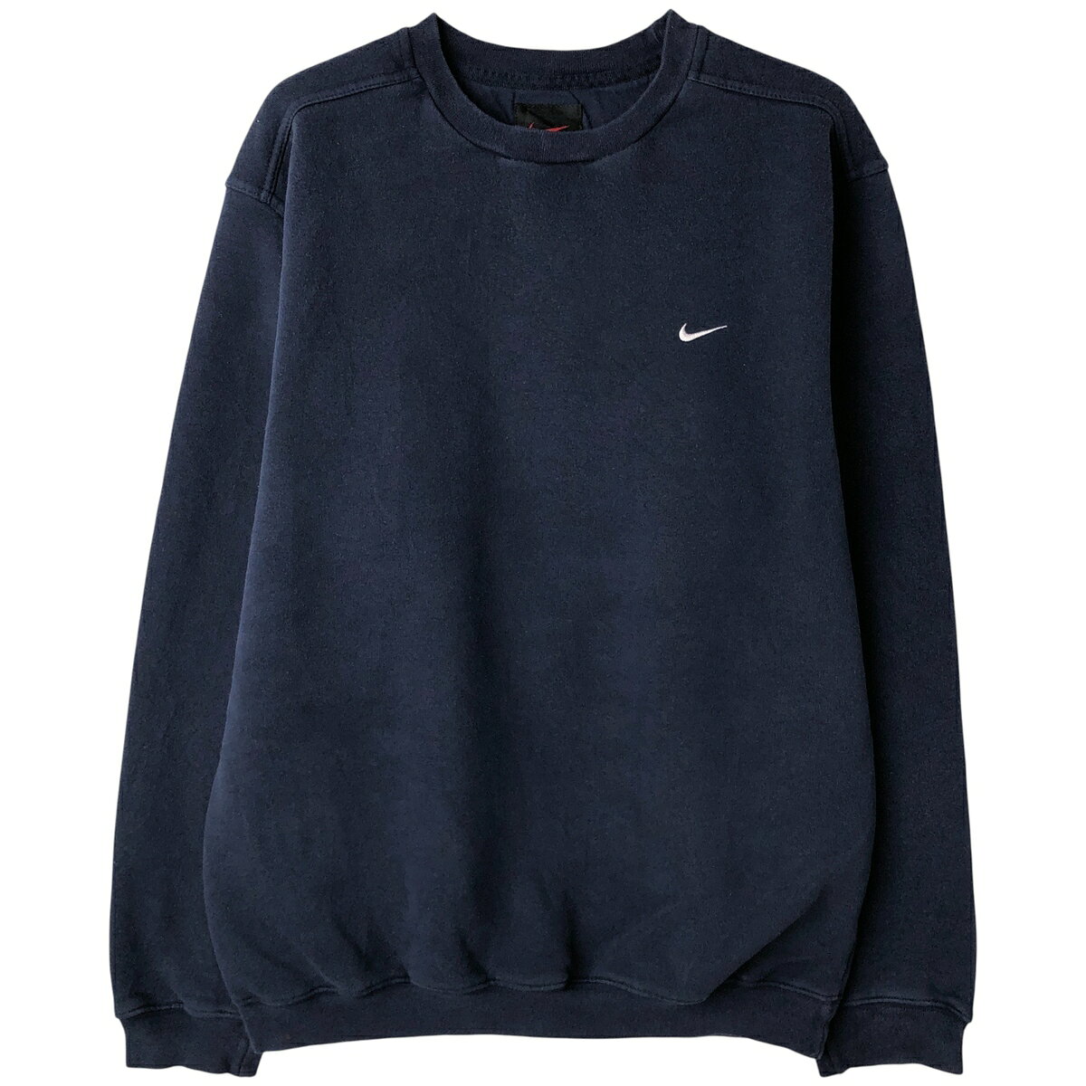 商品詳細 ブランド・NIKE・ナイキ・ 特徴・クルーネック(丸首)・長袖・ モデル/形状・ワンポイントロゴスウェットシャツ トレーナー・ 素材・コットン:80%・ポリエステル:20%・ 色・ネイビー系 紺色・ 柄・無地・ワンポイント・ 生産国・ギリシャ製・ 年代 サイズ・メンズM・表記サイズ:M・着丈:64.5cm・身幅:58cm・肩幅:48.5cm・袖丈:63.5cm・ コンディション・C・ カテゴリ・メンズ・トップス・スウェット・トレーナー・ 商品番号・eaa609128・ 取扱店・・ スタッフコメントNIKE ワンポイントロゴスウェットシャツ トレーナー / メンズM / 商品番号 eaa609128 USEDですので使用感などございますが、まだまだご愛用していただけます。 古着という事をご理解の上ご注文よろしくお願いします。 【状態追記】 ●前、右裾に汚れ ●後、腹部中央・左裾付近に汚れ※状態は当社独自の基準です。 着用感表記サイズ着丈身幅肩幅袖丈 メンズMM(※着用感、表記サイズは目安です。)64.5cm58cm48.5cm63.5cm ※測定値の若干の誤差はご了承下さい。サイズガイドはこちら ブランドNIKEナイキ 特徴クルーネック(丸首) / 長袖モデル/形状ワンポイントロゴスウェットシャツ トレーナー素材コットン:80% / ポリエステル:20%色ネイビー系 紺色柄無地 / ワンポイント生産国ギリシャ製年代-カテゴリトレーナー商品番号eaa609128取扱店　　 ナイキの他の商品を見るトレーナーの他の商品を見る