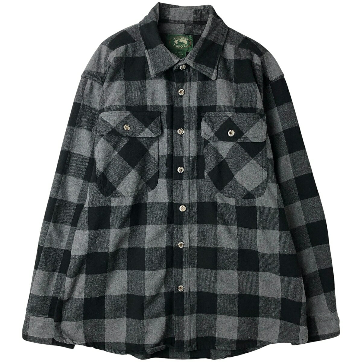 商品詳細 ブランド・stillwater supply co.・ 特徴・厚手・レギュラーカラー・長袖・ モデル/形状・長袖 ヘビーネルチェックシャツ・ 素材・コットン:70%・ポリエステル:30%・ 色・ブラック系 黒色・グレー系 灰色・ 柄・チェック柄・ 生産国・中国製・ 年代 サイズ・メンズL・表記サイズ:L・着丈:77.5cm・身幅:60cm・肩幅:51.5cm・袖丈:60.5cm・ コンディション・C・ カテゴリ・メンズ・トップス・長袖シャツ・ネルシャツ・ 商品番号・eaa609370・ 取扱店・・ スタッフコメントstillwater supply co. 長袖 ヘビーネルチェックシャツ / メンズL / 商品番号 eaa609370 USEDですので使用感などございますが、まだまだご愛用していただけます。 古着という事をご理解の上ご注文よろしくお願いします。 【状態追記】 ●前、第一ボタンにリペア跡※状態は当社独自の基準です。 着用感表記サイズ着丈身幅肩幅袖丈 メンズLL(※着用感、表記サイズは目安です。)77.5cm60cm51.5cm60.5cm ※測定値の若干の誤差はご了承下さい。サイズガイドはこちら ブランドstillwater supply co. 特徴厚手 / レギュラーカラー / 長袖モデル/形状長袖 ヘビーネルチェックシャツ素材コットン:70% / ポリエステル:30%色ブラック系 黒色 / グレー系 灰色柄チェック柄生産国中国製年代-カテゴリネルシャツ商品番号eaa609370取扱店　　 stillwater supply co.の他の商品を見るネルシャツの他の商品を見る