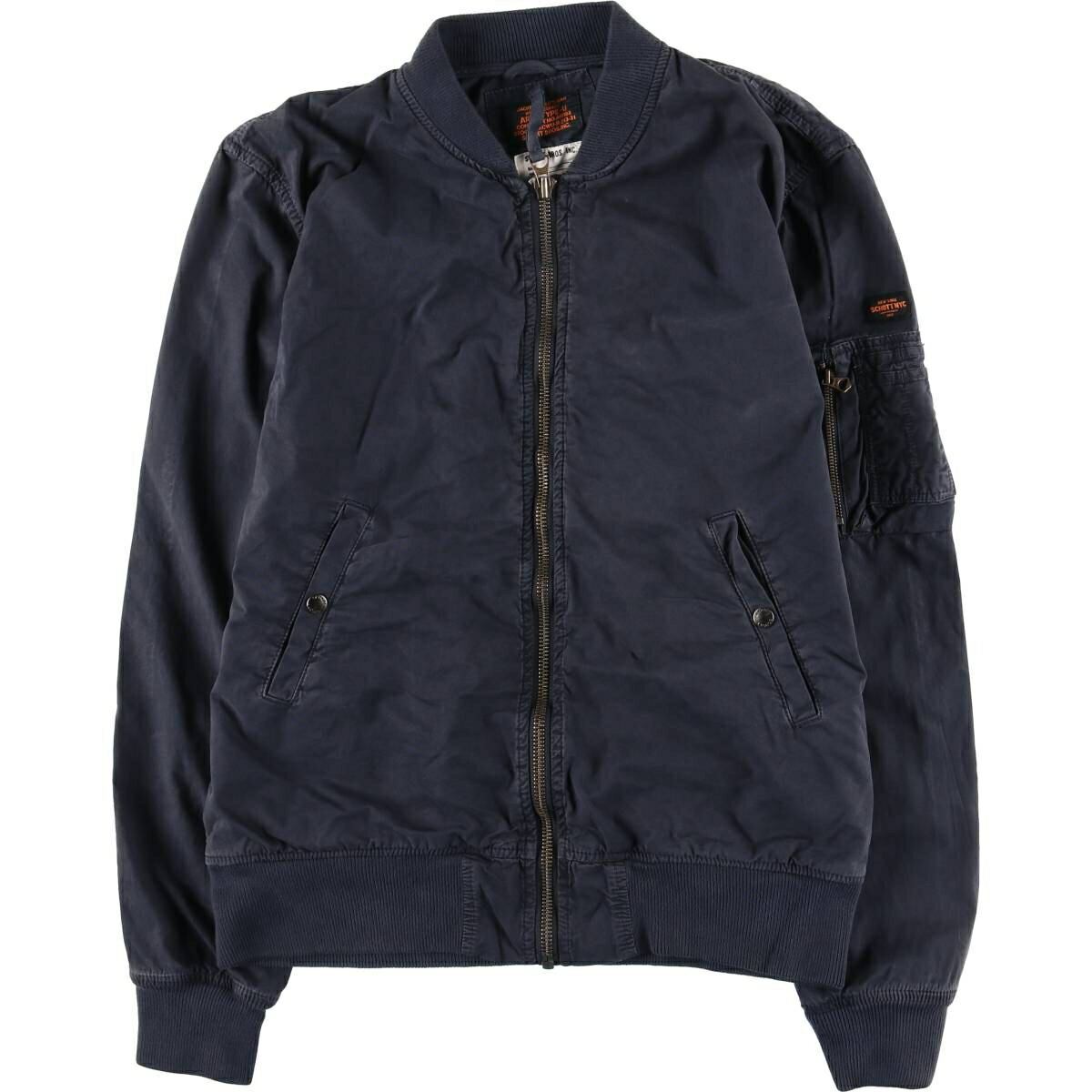 商品詳細 ブランド・SCHOTT・ショット・ 特徴・薄手・フルジップ・長袖・ モデル/形状・ARMY TYPE-U・ミリタリー フライトジャケット・ 素材・コットン:100%・ 色・ネイビー系 紺色・ 柄・無地・ロゴパッチ・ 生産国・コロンビア製・ 年代 サイズ・メンズXL・表記サイズ:XL・着丈:67cm・身幅:58cm・肩幅:48cm・袖丈:68cm・ コンディション・C・ カテゴリ・メンズ・アウター・ジャケット・ミリタリージャケット・ 商品番号・eaa618282・ 取扱店・・ スタッフコメントSCHOTT ARMY TYPE-U ミリタリー フライトジャケット / メンズXL / 商品番号 eaa618282 USEDミリタリーアイテムですので薄汚れ・擦れなどの使用感がありますが、ミリタリーアイテムのリアルな表情として捉えていただきご注文御願いします。 【状態追記】 ●後、右背中に擦れ※状態は当社独自の基準です。 着用感表記サイズ着丈身幅肩幅袖丈 メンズXLXL(※着用感、表記サイズは目安です。)67cm58cm48cm68cm ※測定値の若干の誤差はご了承下さい。サイズガイドはこちら ブランドSCHOTTショット 特徴薄手 / フルジップ / 長袖モデル/形状ARMY TYPE-U / ミリタリー フライトジャケット素材コットン:100%色ネイビー系 紺色柄無地 / ロゴパッチ生産国コロンビア製年代-カテゴリミリタリージャケット商品番号eaa618282取扱店　　 ショットの他の商品を見るミリタリージャケットの他の商品を見る