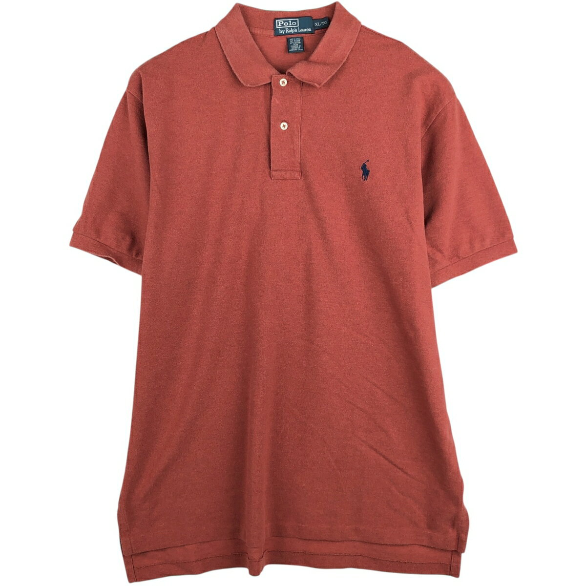 商品詳細 ブランド・Ralph Lauren・ラルフローレン・ 特徴・半袖・レギュラーカラー・ モデル/形状・POLO by Ralph Lauren・半袖 ポロシャツ・ 素材・コットン:100%・ 色・レッド系 赤茶色・ 柄・無地・ワンポイント・ 生産国・中国製・ 年代 サイズ・メンズXL・表記サイズ:XL/TG・着丈:79cm・身幅:59cm・肩幅:50cm・袖丈:23.5cm・ コンディション・C・ カテゴリ・メンズ・トップス・ポロシャツ・無地ポロシャツ・ 商品番号・eaa622710・ 取扱店・・ スタッフコメントRalph Lauren POLO by Ralph Lauren 半袖 ポロシャツ / メンズXL / 商品番号 eaa622710 USEDですので使用感などございますが、まだまだご愛用していただけます。 古着という事をご理解の上ご注文よろしくお願いします。 【状態追記】 ●内、襟に汚れ※状態は当社独自の基準です。 着用感表記サイズ着丈身幅肩幅袖丈 メンズXLXL/TG(※着用感、表記サイズは目安です。)79cm59cm50cm23.5cm ※測定値の若干の誤差はご了承下さい。サイズガイドはこちら ブランドRalph Laurenラルフローレン 特徴半袖 / レギュラーカラーモデル/形状POLO by Ralph Lauren / 半袖 ポロシャツ素材コットン:100%色レッド系 赤茶色柄無地 / ワンポイント生産国中国製年代-カテゴリ無地ポロシャツ商品番号eaa622710取扱店　　 ラルフローレンの他の商品を見る無地ポロシャツの他の商品を見る