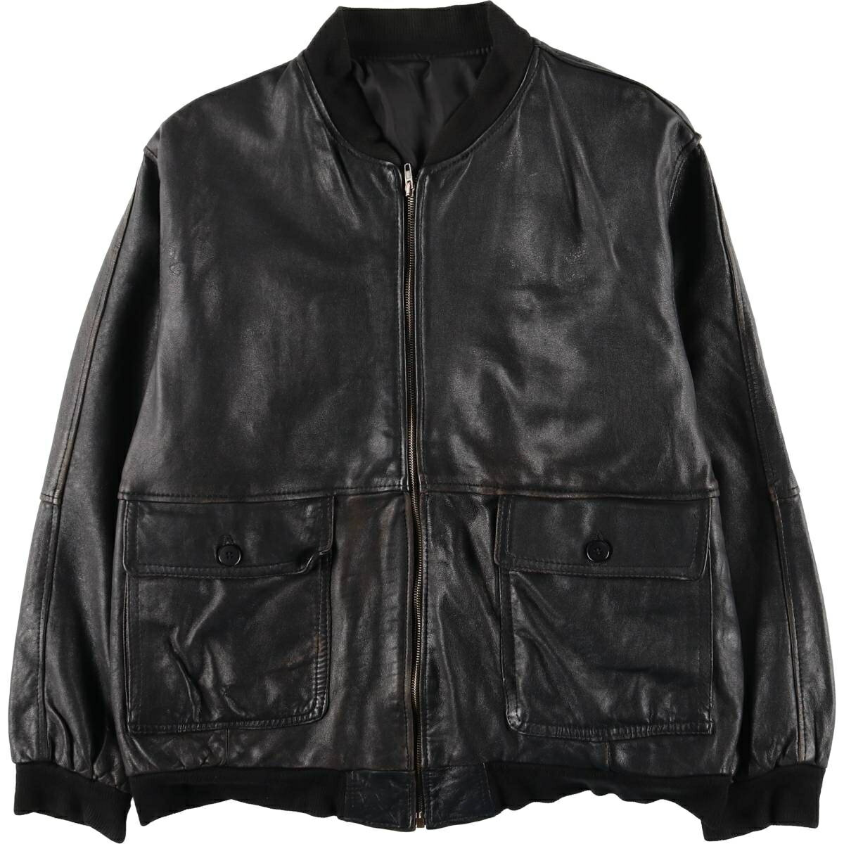 商品詳細 ブランド・World Class・ 特徴・長袖・肩パッドなし・フルジップ・ モデル/形状・レザーブルゾン・ 素材・不明・ 色・ブラック系 黒色・ 柄・無地・ 生産国・不明・ 年代 サイズ・メンズL・表記サイズ:不明・着丈:64.5cm・身幅:64.5cm・肩幅:50cm・袖丈:62cm・ コンディション・C・ カテゴリ・メンズ・アウター・ジャケット・レザージャケット・その他レザージャケット・ 商品番号・eaa625078・ 取扱店・ネットショップ・ スタッフコメント品質タグ欠損の為、詳細不明です。素材はおそらく本革レザーかと思われます。World Class レザーブルゾン / メンズL / 商品番号 eaa625078 USEDレザーアイテムですので使用感、汚れ、擦れなどございますがレザーアイテムのリアルな表情として捉えていただきご注文御願いします。 【状態追記】 ●襟ぐりにリブ伸び ●前、ジップエンドテープ剥がれ　両袖先・裾・両腹部ポケット内にリペア跡　両腹部ポケット内・左胸に汚れ　左肩・両腕・右袖先・腹部・右裾に擦れ　左裾にほつれ ●後、肩・両腕に擦れ　両袖先・裾にリペア跡　右袖先に穴　襟ぐりに裂け ●内、全体糸引き　肩・首元・右袖ぐりに擦れ　右腕に汚れ ●前内側、左胸・左腹部にリペア跡　裾・右胸・左胸ポケット内に汚れ　左胸に糸引き　右裾に擦れ ●後内側、右腰にリペア跡　右裾に裂け※状態は当社独自の基準です。 着用感表記サイズ着丈身幅肩幅袖丈 メンズL不明(サイズ表記不明ですが、計測値によりメンズL相当です。)64.5cm64.5cm50cm62cm ※測定値の若干の誤差はご了承下さい。サイズガイドはこちら ブランドWorld Class 特徴長袖 / 肩パッドなし / フルジップ モデル/形状レザーブルゾン 素材不明 色ブラック系 黒色 柄無地 生産国不明 年代- カテゴリその他レザージャケット 商品番号eaa625078 取扱店ネットショップ 　　 品質タグ欠損の為、詳細不明です。素材はおそらく本革レザーかと思われます。World Classの他の商品を見るその他レザージャケットの他の商品を見る