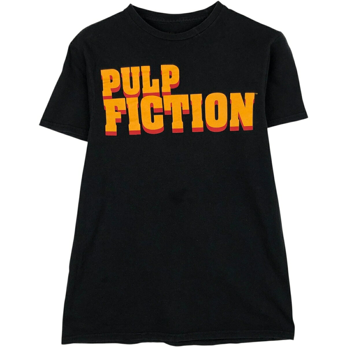 商品詳細 ブランド・UNKNOWN・ 特徴・クルーネック(丸首)・半袖・ モデル/形状・PULP FICTION パルプフィクション・映画 ムービーTシャツ・ 素材・コットン:100%・ 色・ブラック系 黒色・ 柄・プリント・ 生産国・エルサルバドル製・ 年代 サイズ・メンズS・表記サイズ:S・着丈:62cm・身幅:44cm・肩幅:39.5cm・袖丈:16.5cm・ コンディション・C・ カテゴリ・メンズ・トップス・Tシャツ・ムービーTシャツ・ 商品番号・eaa631642・ 取扱店・・ スタッフコメントPULP FICTION パルプフィクション 映画 ムービーTシャツ / メンズS / 商品番号 eaa631642 USEDですので使用感などございますが、まだまだご愛用していただけます。 古着という事をご理解の上ご注文よろしくお願いします。 【状態追記】 ●前、腹部に汚れ ●内、左腕に穴 ●前内側、右腹部に汚れ※状態は当社独自の基準です。 着用感表記サイズ着丈身幅肩幅袖丈 メンズSS(※着用感、表記サイズは目安です。)62cm44cm39.5cm16.5cm ※測定値の若干の誤差はご了承下さい。サイズガイドはこちら ブランドUNKNOWN 特徴クルーネック(丸首) / 半袖モデル/形状PULP FICTION パルプフィクション / 映画 ムービーTシャツ素材コットン:100%色ブラック系 黒色柄プリント生産国エルサルバドル製年代-カテゴリ映画・ムービーTシャツ商品番号eaa631642取扱店　　 映画・ムービーTシャツの他の商品を見る