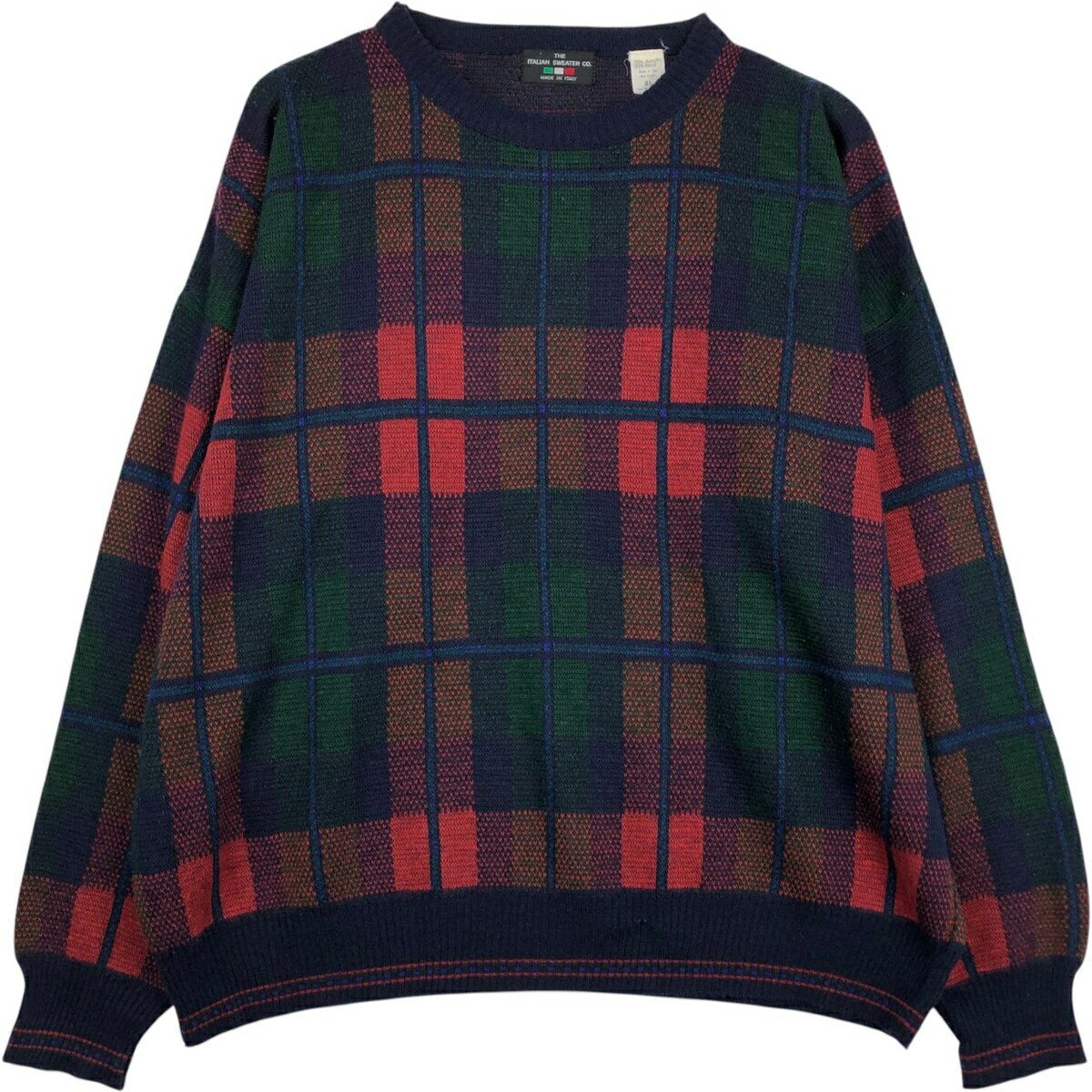 商品詳細 ブランド・THE ITALIAN SWEATER CO.・ 特徴・長袖・クルーネック(丸首)・ヴィンテージ・ モデル/形状・アクリルニットセーター・ 素材・アクリル:70%・ウール:30%・ 色・ネイビー系 紺色・グリーン系 濃緑・レッド系 赤色・ 柄・チェック柄・ 生産国・イタリア製・ 年代・90年代・ サイズ・メンズXL・表記サイズ:XL・着丈:66cm・身幅:66.5cm・肩幅:70.5cm・袖丈:53cm・ コンディション・C・ カテゴリ・メンズ・トップス・セーター・その他セーター・ 商品番号・eaa631961・ 取扱店・・ スタッフコメントTHE ITALIAN SWEATER CO. アクリルニットセーター / メンズXL / 商品番号 eaa631961 USEDですので使用感などございますが、まだまだご愛用していただけます。 古着という事をご理解の上ご注文よろしくお願いします。 【状態追記】 ●前、左裾にリペア跡 ●後、左腕にほつれ※状態は当社独自の基準です。 着用感表記サイズ着丈身幅肩幅袖丈 メンズXLXL(※着用感、表記サイズは目安です。)66cm66.5cm70.5cm53cm ※測定値の若干の誤差はご了承下さい。サイズガイドはこちら ブランドTHE ITALIAN SWEATER CO. 特徴長袖 / クルーネック(丸首) / ヴィンテージモデル/形状アクリルニットセーター素材アクリル:70% / ウール:30%色ネイビー系 紺色 / グリーン系 濃緑 / レッド系 赤色柄チェック柄生産国イタリア製年代90年代カテゴリその他セーター商品番号eaa631961取扱店　　 THE ITALIAN SWEATER CO.の他の商品を見るその他セーターの他の商品を見る