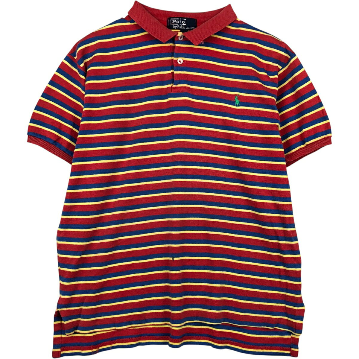 商品詳細 ブランド・Ralph Lauren・ラルフローレン・ 特徴・半袖・レギュラーカラー・ モデル/形状・POLO by Ralph Lauren・半袖 ボーダー ポロシャツ・ 素材・コットン:100%・ 色・レッド系 赤色・ブルー系 青色・イエロー系 黄色・ 柄・ワンポイント・ 生産国・不明・ 年代 サイズ・メンズL・表記サイズ:L・着丈:62cm・身幅:51.5cm・肩幅:44cm・袖丈:19cm・ コンディション・C・ カテゴリ・メンズ・トップス・ポロシャツ・ボーダーポロシャツ・ 商品番号・eaa635203・ 取扱店・・ スタッフコメントタグ未記載の為、生産国が不明です。鹿の子素材ではございません。Ralph Lauren POLO by Ralph Lauren 半袖 ボーダー ポロシャツ / メンズL / 商品番号 eaa635203 USEDですので使用感などございますが、まだまだご愛用していただけます。 古着という事をご理解の上ご注文よろしくお願いします。 【状態追記】 ●全体に毛羽立ち ●前、腹部に汚れ ●後、左袖に汚れ ●後、背中に擦れ※状態は当社独自の基準です。 着用感表記サイズ着丈身幅肩幅袖丈 メンズLL(※着用感、表記サイズは目安です。)62cm51.5cm44cm19cm ※測定値の若干の誤差はご了承下さい。サイズガイドはこちら ブランドRalph Laurenラルフローレン 特徴半袖 / レギュラーカラーモデル/形状POLO by Ralph Lauren / 半袖 ボーダー ポロシャツ素材コットン:100%色レッド系 赤色 / ブルー系 青色 / イエロー系 黄色柄 / ワンポイント生産国不明年代-カテゴリボーダーポロシャツ商品番号eaa635203取扱店　　 タグ未記載の為、生産国が不明です。鹿の子素材ではございません。ラルフローレンの他の商品を見るボーダーポロシャツの他の商品を見る