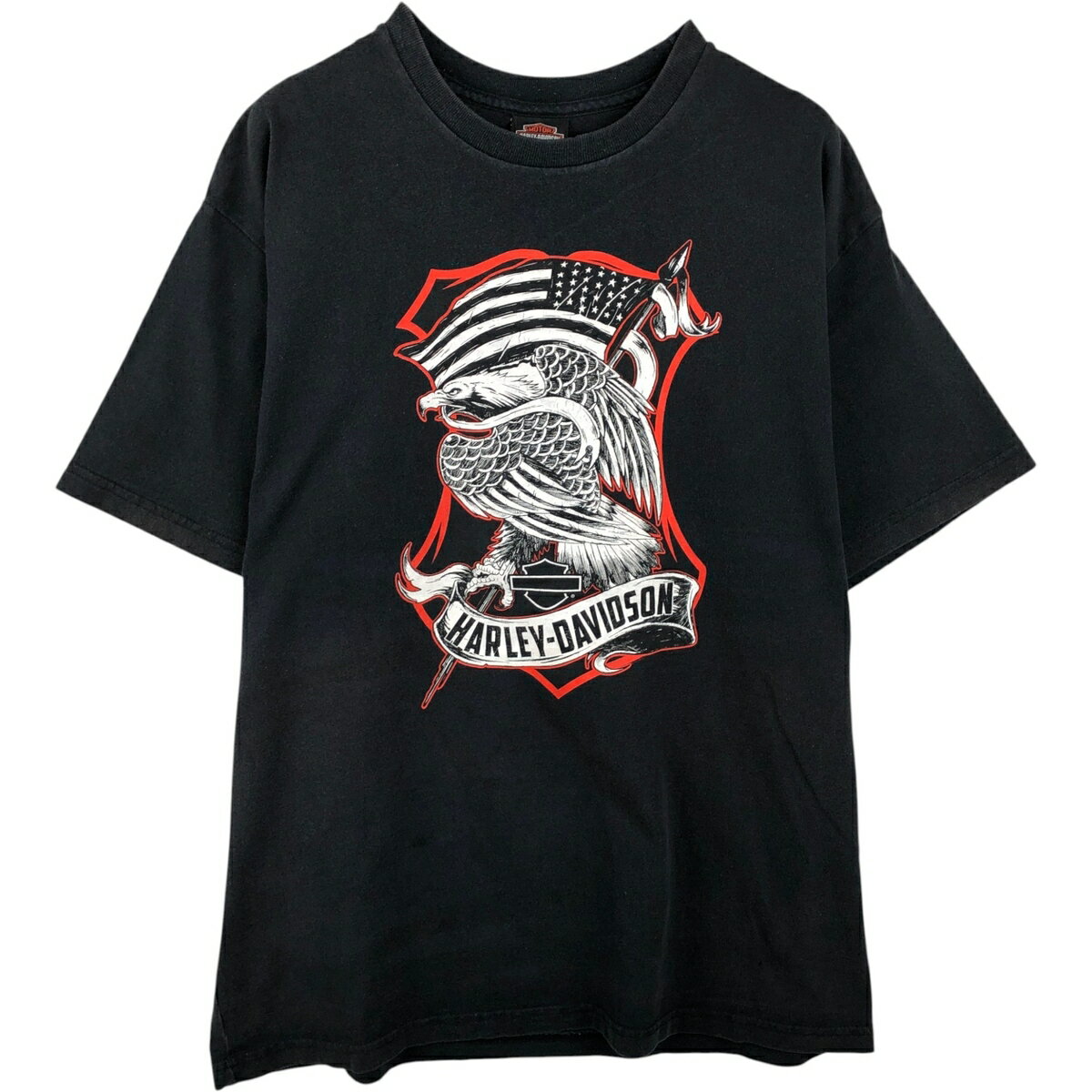 商品詳細 ブランド・UNKNOWN・ 特徴・クルーネック(丸首)・半袖・両面プリント・ モデル/形状・Harley-Davidson ハーレーダビッドソン・モーターサイクル バイクTシャツ・ 素材・コットン:100%・ 色・ブラック系 黒色・ 柄・プリント・鷲柄 イーグル柄・星条旗柄・ 生産国・USA製・ 年代 サイズ・メンズXL・表記サイズ:X-LARGE・着丈:72cm・身幅:56cm・肩幅:51cm・袖丈:22cm・ コンディション・C・ カテゴリ・メンズ・トップス・Tシャツ・モーターサイクル・バイクTシャツ・ 商品番号・eaa636977・ 取扱店・・ スタッフコメントHarley-Davidson ハーレーダビッドソン モーターサイクル バイクTシャツ / メンズXL / 商品番号 eaa636977 USEDですので使用感などございますが、まだまだご愛用していただけます。 古着という事をご理解の上ご注文よろしくお願いします。 【状態追記】 ●前、後、襟に汚れ ●前、両袖先に汚れ　腹部に変色　左腹部に穴※状態は当社独自の基準です。 着用感表記サイズ着丈身幅肩幅袖丈 メンズXLX-LARGE(※着用感、表記サイズは目安です。)72cm56cm51cm22cm ※測定値の若干の誤差はご了承下さい。サイズガイドはこちら ブランドUNKNOWN 特徴クルーネック(丸首) / 半袖 / 両面プリントモデル/形状Harley-Davidson ハーレーダビッドソン / モーターサイクル バイクTシャツ素材コットン:100%色ブラック系 黒色柄プリント / 鷲柄 イーグル柄 / 星条旗柄生産国USA製年代-カテゴリモーターサイクル・バイクTシャツ商品番号eaa636977取扱店　　 モーターサイクル・バイクTシャツの他の商品を見る