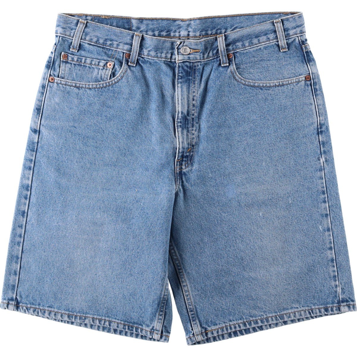 商品詳細 ブランド・Levi's・リーバイス・ 特徴・ジッパーフライ・ワイドショートパンツ・ モデル/形状・550 RELAXED FIT・デニムショーツ ハーフパンツ ジョーツ・ 素材・コットン:100%・ 色・ブルー系 青色・ 柄・無地・ 生産国・コロンビア製・ 年代 サイズ・メンズw37・表記サイズ:36・ウエスト:95cm・股上:32.5cm・股下:25.5cm・もも周り:69cm・裾周り:66cm・ コンディション・C・ カテゴリ・メンズ・ボトムス・ショートパンツ・デニムショートパンツ・ 商品番号・eaa653326・ 取扱店・・ スタッフコメントLevi's 550 RELAXED FIT デニムショーツ ハーフパンツ ジョーツ / メンズw37 / 商品番号 eaa653326 USEDデニムですので使用感、擦れ、色落ちなどございますが、まだまだご愛用していただけます。 古着という事をご理解の上ご注文よろしくお願いします。 【状態追記】 ●前、左腿に汚れ 擦れ リペア跡あり 右裾に擦れ ●前、両ポケットの口に汚れ※状態は当社独自の基準です。 着用感表記サイズウエスト股上股下もも周り裾周り メンズw3736(サイズ表記36 ですが、計測値&着用感でメンズw37相当です)95cm32.5cm25.5cm69cm66cm ※測定値の若干の誤差はご了承下さい。サイズガイドはこちら ブランドLevi'sリーバイス 特徴ジッパーフライ / ワイドショートパンツモデル/形状550 RELAXED FIT / デニムショーツ ハーフパンツ ジョーツ素材コットン:100%色ブルー系 青色柄無地生産国コロンビア製年代-カテゴリデニムショートパンツ商品番号eaa653326取扱店　　 リーバイスの他の商品を見るデニムショートパンツの他の商品を見る