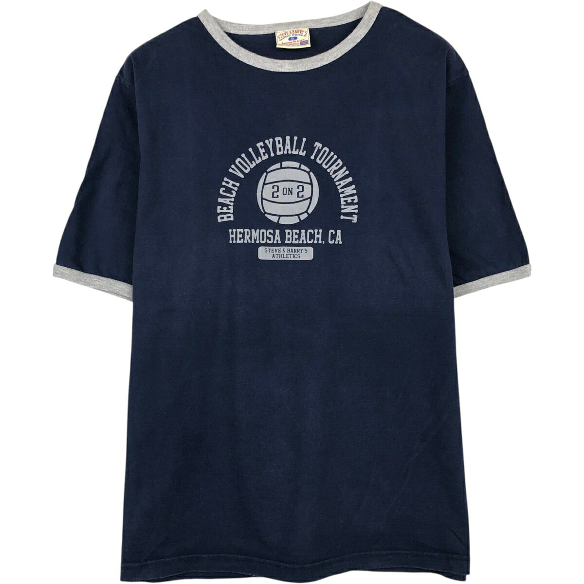 商品詳細 ブランド・Steve & Barry's・ 特徴・クルーネック(丸首)・半袖・ モデル/形状・リンガーTシャツ・ 素材・コットン:100%・ 色・ネイビー系 紺色・ 柄・プリント・ 生産国・パキスタン製・ 年代 サイズ・メンズXL・表記サイズ:XL・着丈:70.5cm・身幅:51.5cm・肩幅:47.5cm・袖丈:25.5cm・ コンディション・C・ カテゴリ・メンズ・トップス・Tシャツ・スポーツTシャツ・ 商品番号・eaa653381・ 取扱店・・ スタッフコメントSteve & Barry's リンガーTシャツ / メンズXL / 商品番号 eaa653381 USEDですので使用感などございますが、まだまだご愛用していただけます。 古着という事をご理解の上ご注文よろしくお願いします。 【状態追記】 ●前、襟ぐりに汚れ ●後、右裾に糸抜け ●内、右腕に汚れ※状態は当社独自の基準です。 着用感表記サイズ着丈身幅肩幅袖丈 メンズXLXL(※着用感、表記サイズは目安です。)70.5cm51.5cm47.5cm25.5cm ※測定値の若干の誤差はご了承下さい。サイズガイドはこちら ブランドSteve & Barry's 特徴クルーネック(丸首) / 半袖モデル/形状リンガーTシャツ素材コットン:100%色ネイビー系 紺色柄プリント生産国パキスタン製年代-カテゴリスポーツTシャツ商品番号eaa653381取扱店　　 Steve & Barry'sの他の商品を見るスポーツTシャツの他の商品を見る