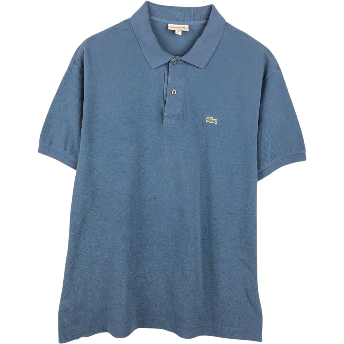 商品詳細 ブランド・LACOSTE・ラコステ・ 特徴・半袖・レギュラーカラー・ビッグサイズ・ モデル/形状・CLASSIC FIT・半袖 ポロシャツ・ 素材・コットン:100%・ 色・ブルー系 青色・ 柄・無地・ 生産国・不明・ 年代 サイズ・メンズXXXL・表記サイズ:3XL・着丈:76.5cm・身幅:66cm・肩幅:54cm・袖丈:22.5cm・ コンディション・C・ カテゴリ・メンズ・トップス・ポロシャツ・無地ポロシャツ・ 商品番号・eaa667486・ 取扱店・・ スタッフコメント写真と実物とでは色味が異なる恐れがございます。LACOSTE CLASSIC FIT 半袖 ポロシャツ / メンズXXXL / 商品番号 eaa667486 USEDですので使用感などございますが、まだまだご愛用していただけます。 古着という事をご理解の上ご注文よろしくお願いします。 【状態追記】 ●全体に毛羽立ち ●前、胸部に汚れ・ボタンダメージ※状態は当社独自の基準です。 着用感表記サイズ着丈身幅肩幅袖丈 メンズXXXL3XL(※着用感、表記サイズは目安です。)76.5cm66cm54cm22.5cm ※測定値の若干の誤差はご了承下さい。サイズガイドはこちら ブランドLACOSTEラコステ 特徴半袖 / レギュラーカラー / ビッグサイズモデル/形状CLASSIC FIT / 半袖 ポロシャツ素材コットン:100%色ブルー系 青色柄無地生産国不明年代-カテゴリ無地ポロシャツ商品番号eaa667486取扱店　　 写真と実物とでは色味が異なる恐れがございます。ラコステの他の商品を見る無地ポロシャツの他の商品を見る