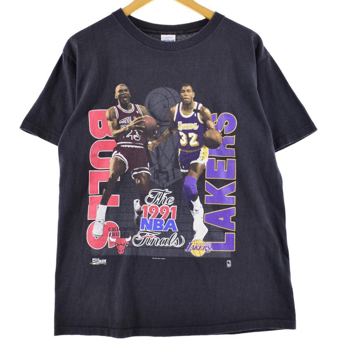 古着 90年代 SALEM SPORTSWEAR NBA CHICAGO BULLS シカゴブルズ×LOS ANGELES LAKERS ロサンゼルスレイカーズ MICHAEL JORDAN マイケルジョーダン マジックジョンソン スポーツプリントTシャツ USA製 メンズL ヴィンテージ /eva001720 【中古】【N2206】 【220702】のサムネイル