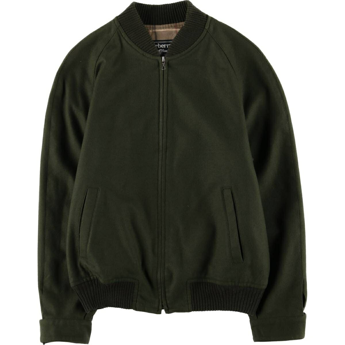 商品詳細 ブランド・Burberry's・バーバリー・ 特徴・フルジップ・長袖・ラグランスリーブ・チェック柄ライナー・ モデル/形状・ウールジャケット・ 素材・ウール:75%・ポリアミド:25%・ 色・カーキ系・ 柄・無地・ 生産国・スペイン製・ 年代 サイズ・メンズM・表記サイズ:37 3/4・着丈:62cm・身幅:55cm・裄丈:76.5cm・袖丈(脇下計測):43cm・ コンディション・C・ カテゴリ・メンズ・アウター・ジャケット・ウールジャケット・ 商品番号・evb031856・ 取扱店・・ スタッフコメントBurberry's ウールジャケット / メンズM / 商品番号 evb031856 USEDですので使用感などございますが、まだまだご愛用していただけます。 古着という事をご理解の上ご注文よろしくお願いします。 【状態追記】 ●前、ジップエンドにダメージ ●前、襟ぐり・左胸・右裾に汚れ ●前、ジップレーン付近・両腹部・両袖先に剥げ ●後、襟ぐりに汚れ ●後、両袖先・左腰に剥げ ●内、襟ぐり・左袖・右袖先に汚れ ●内、両裾・右袖先に剥げ※状態は当社独自の基準です。 着用感表記サイズ着丈身幅裄丈袖丈(脇下計測) メンズM37 3/4(サイズ表記37 3/4ですが、計測値&着用感でメンズM相当です)62cm55cm76.5cm43cm ※測定値の若干の誤差はご了承下さい。サイズガイドはこちら ブランドBurberry'sバーバリー 特徴フルジップ / 長袖 / ラグランスリーブ / チェック柄ライナーモデル/形状ウールジャケット素材ウール:75% / ポリアミド:25%色カーキ系柄無地生産国スペイン製年代-カテゴリウールジャケット商品番号evb031856取扱店　　 バーバリーの他の商品を見るウールジャケットの他の商品を見る