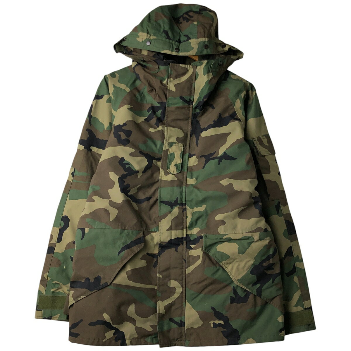 樂天商城 - 古着 90'S 米軍実品 迷彩柄 ウッドランドカモ ECWCS 1st GEN 後期型 ミリタリー ゴアテックスパーカー USA製 MEDIUM-REGULAR メンズM相当 ヴィンテージ /evb032444 【中古】 【260201】 カーキ系 春秋冬