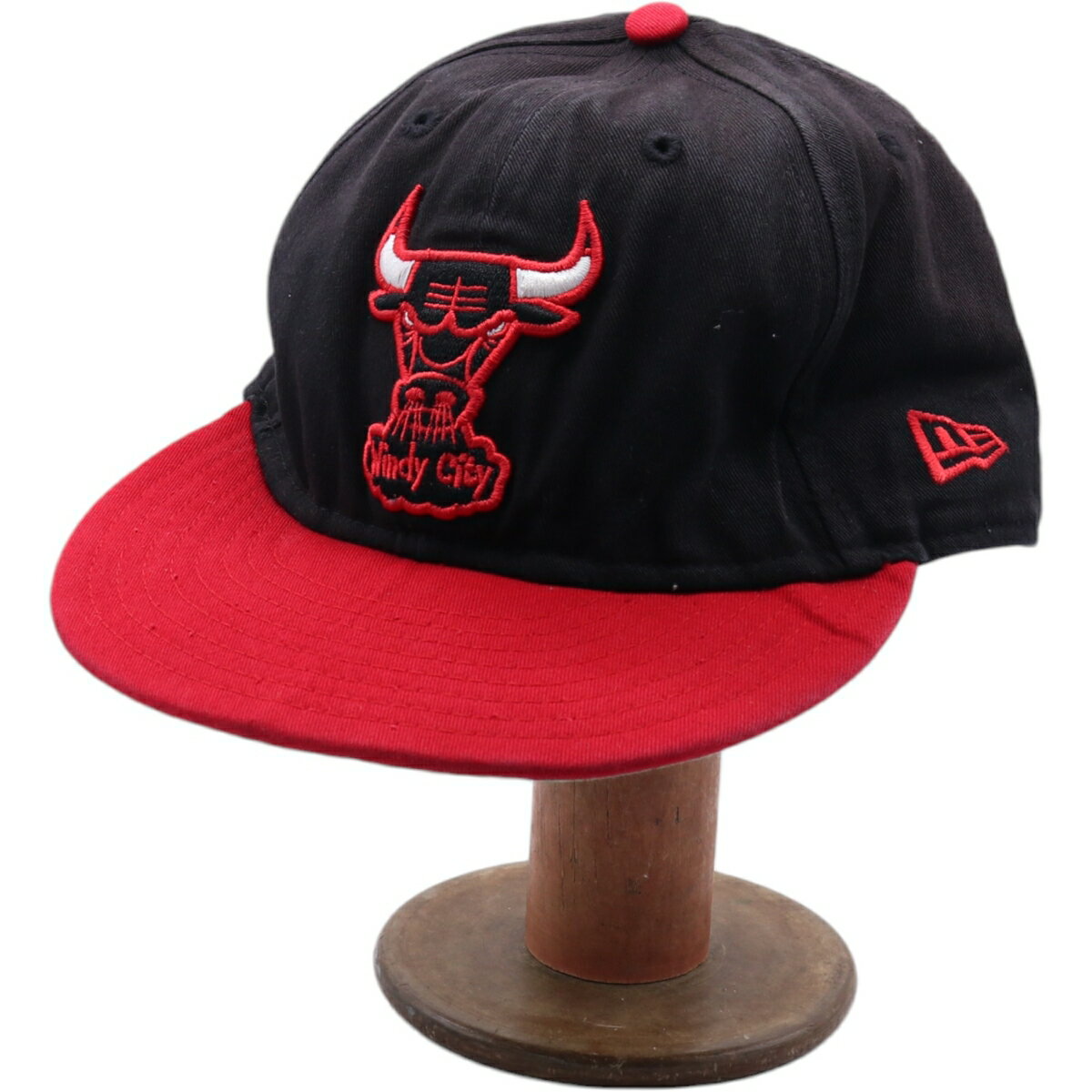 古着 ニューエラ NEW ERA NBA CHICAGO BULLS シカゴ ブルズ ツートン ベースボールキャップ フリーサイズ相当 /gaa004050 【中古】 【250428】