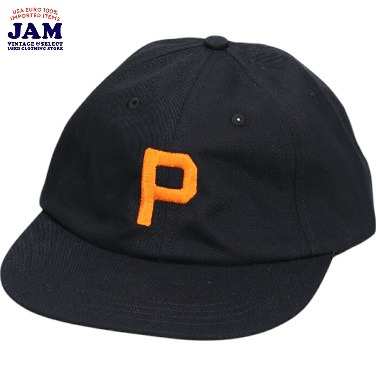 商品詳細 ブランド・COOPERSTOWN・クーパーズタウン・ 特徴・新品未使用品・アジャスター調節可能・ モデル/形状・ピッツバーグクロフォード・ベースボールキャップ・ 素材・コットン:100%・ 色・ブラック系 黒色・オレンジ系・ 柄・刺繍・ 生産国・USA製・ 年代 サイズ・表記サイズ:F・頭周り(内寸)(最大):68cm・高さ:10.5cm・つば:7.2cm・ コンディション・S・ カテゴリ・ファッション小物・帽子・キャップ・ 商品番号・jae000098・ 取扱店・ネットショップ・ スタッフコメントCOOPERSTOWN ピッツバーグクロフォード ベースボールキャップ / 商品番号 jae000098 こちらの商品は新品未使用品です。※状態は当社独自の基準です。 着用感表記サイズ頭周り(内寸)(最大)高さつば -F(-)68cm10.5cm7.2cm ※測定値の若干の誤差はご了承下さい。サイズガイドはこちら ブランドCOOPERSTOWNクーパーズタウン 特徴新品未使用品 / アジャスター調節可能 モデル/形状ピッツバーグクロフォード / ベースボールキャップ 素材コットン:100% 色ブラック系 黒色 / オレンジ系 柄刺繍 生産国USA製 年代- カテゴリキャップ 商品番号jae000098 取扱店ネットショップ 　　 クーパーズタウンの他の商品を見るキャップの他の商品を見る