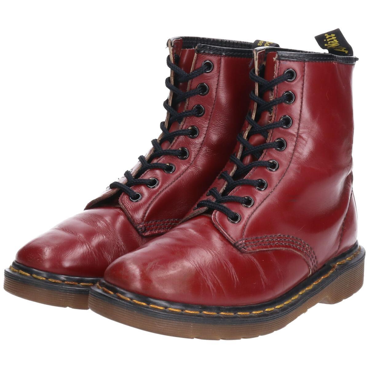 商品詳細 ブランド・Dr.Martens・ドクターマーチン・ 特徴・インソール変更・ロック・ モデル/形状・8ホールブーツ・ 素材 色・レッド系 赤色・ 柄 生産国・英国製・ 年代 サイズ・レディース23.5cm・表記サイズ:UK5・ヒール高さ:2.5cm・ブーツ高さ:18cm・ コンディション・C・ カテゴリ・シューズ・ブーツ・レースアップブーツ・ 商品番号・saa006593・ 取扱店・ネットショップ・ スタッフコメントDr.Martens 8ホールブーツ / レディース23.5cm / 商品番号 saa006593 USEDですのでキズやシミ、履きじわ、アウトソールの減り、薄汚れ等がございますがご使用頂く上で問題ないと判断した物については写真や記載を省略しております。その商品の持つ雰囲気や味として、古着という事をご理解頂いた上でご注文お願い致します。 【状態追記】 ●両トップラインに劣化 ●インソール変更 ●右外面踵付近に傷・汚れ※状態は当社独自の基準です。 着用感表記サイズヒール高さブーツ高さ レディース23.5cmUK5(※甲の高さや横幅には個人差がありますので着用感は目安となっております。)2.5cm18cm ※測定値の若干の誤差はご了承下さい。サイズガイドはこちら ブランドDr.Martensドクターマーチン 特徴インソール変更 / ロックモデル/形状8ホールブーツ素材-色レッド系 赤色柄-生産国英国製年代-カテゴリレースアップブーツ商品番号saa006593取扱店ネットショップ　　 ドクターマーチンの他の商品を見るレースアップブーツの他の商品を見る