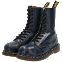 商品詳細 ブランド・Dr.Martens・ドクターマーチン・ 特徴 モデル/形状・10ホールブーツ・ 素材・本革レザー・ 色・ネイビー系 紺色・ 柄・無地・ 生産国・英国製・ 年代 サイズ・レディース22.5cm・表記サイズ:UK4・ヒール高さ:3cm・ブーツ高さ:21cm・ コンディション・C・ カテゴリ・シューズ・ブーツ・レースアップブーツ・ 商品番号・saa008311・ 取扱店・ネットショップ・ スタッフコメントDr.Martens 10ホールブーツ / レディース22.5cm / 商品番号 saa008311 USEDですのでキズやシミ、履きじわ、アウトソールの減り、薄汚れ等がございますがご使用頂く上で問題ないと判断した物については写真や記載を省略しております。その商品の持つ雰囲気や味として、古着という事をご理解頂いた上でご注文お願い致します。 【状態追記】 ●全体的に擦れ ●両足アウトソールに擦れ ●内側全体的に汚れ ●インソールにシール跡※状態は当社独自の基準です。 着用感表記サイズヒール高さブーツ高さ レディース22.5cmUK4(※甲の高さや横幅には個人差がありますので着用感は目安となっております。)3cm21cm ※測定値の若干の誤差はご了承下さい。サイズガイドはこちら ブランドDr.Martensドクターマーチン 特徴-モデル/形状10ホールブーツ素材本革レザー色ネイビー系 紺色柄無地生産国英国製年代-カテゴリレースアップブーツ商品番号saa008311取扱店ネットショップ　　 ドクターマーチンの他の商品を見るレースアップブーツの他の商品を見る